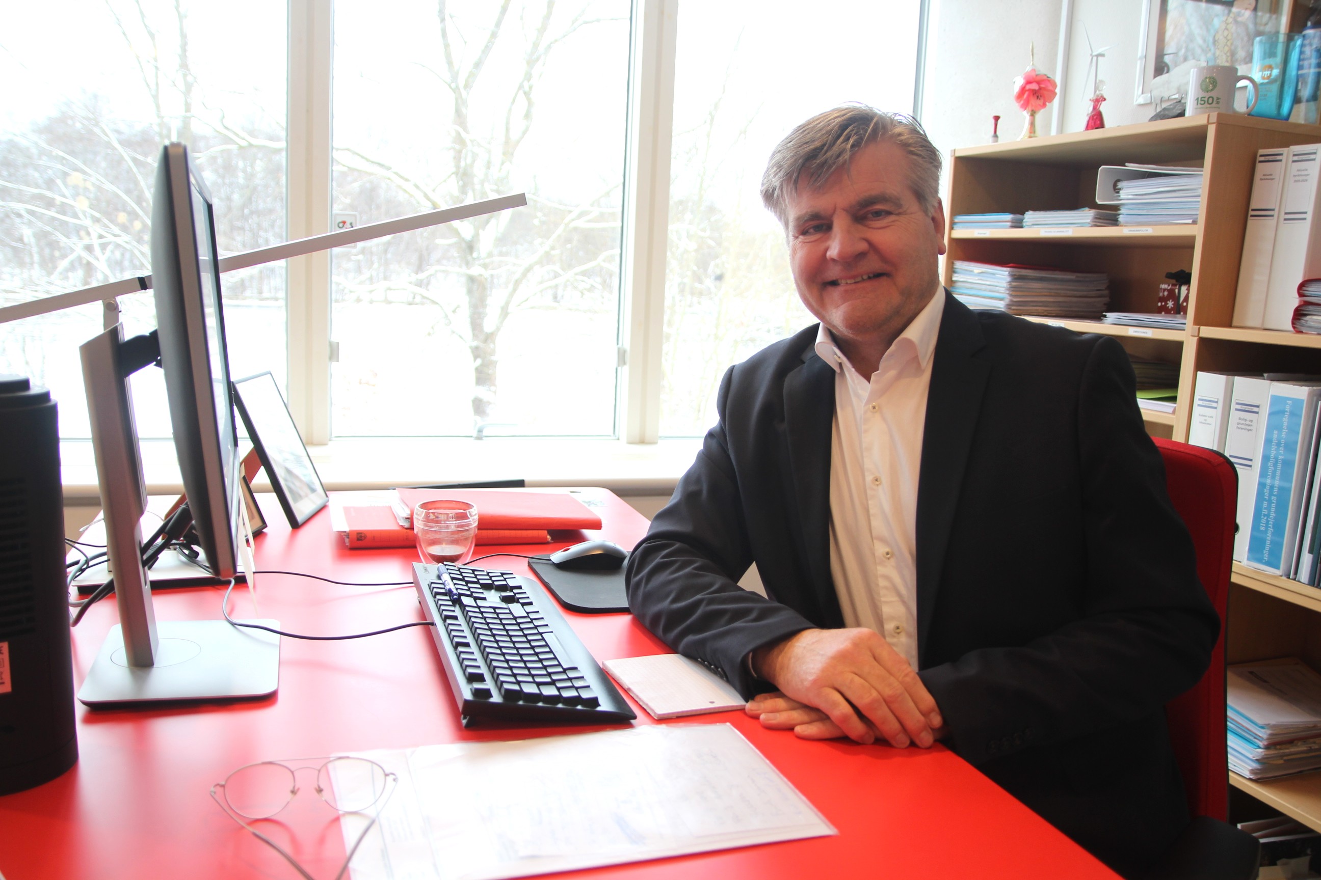 Borgmester Thomas Lykke Pedersen (S) håber, at staten kommer med flere penge, så kommunen ikke selv står med en kæmpe ekstraregning.