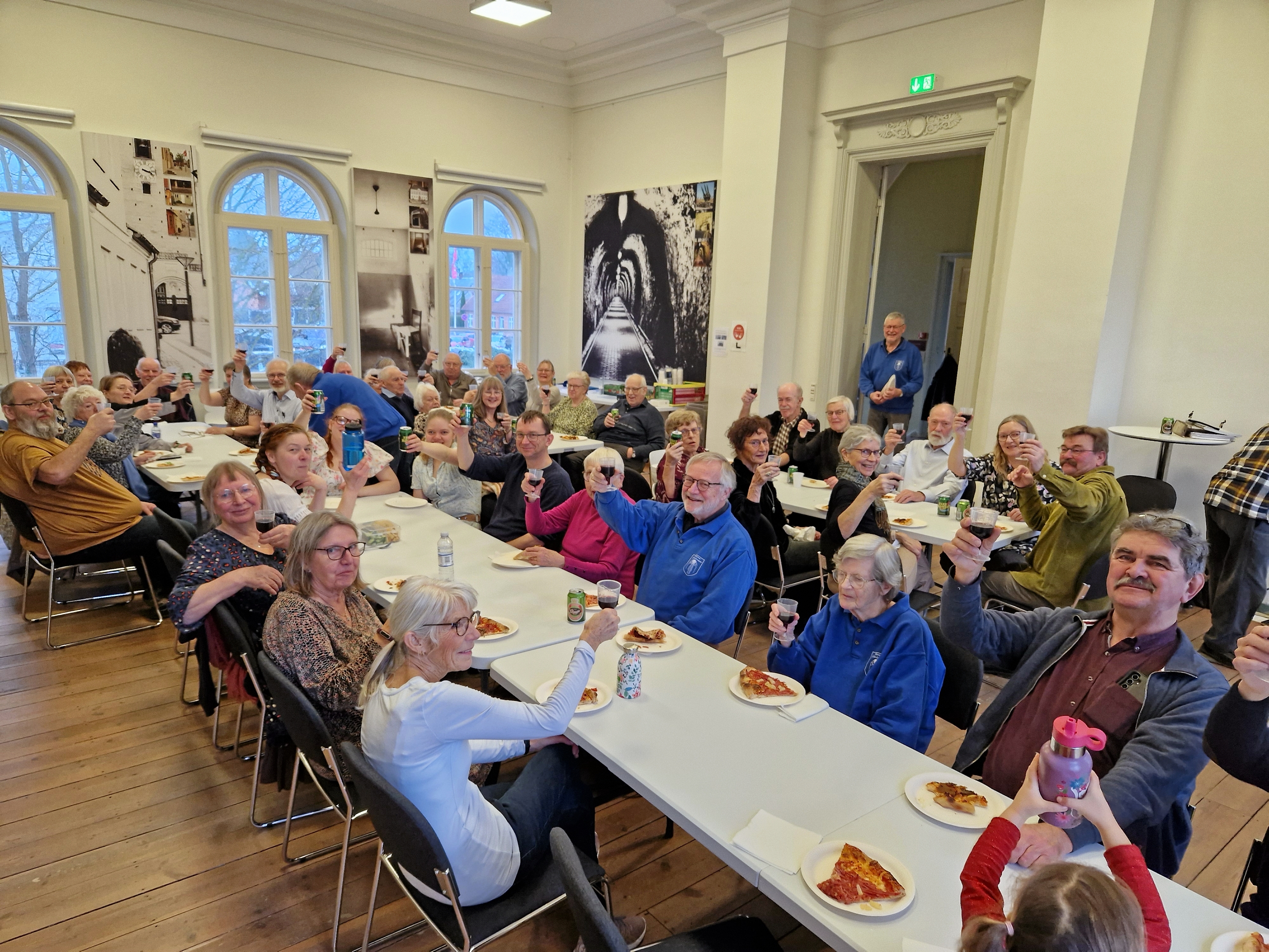 Fællesskabet er i højsædet hos Stevns Folkedansere. - Stevns Folkedansere Fællesskabet er i højsædet hos Stevns Folkedansere.