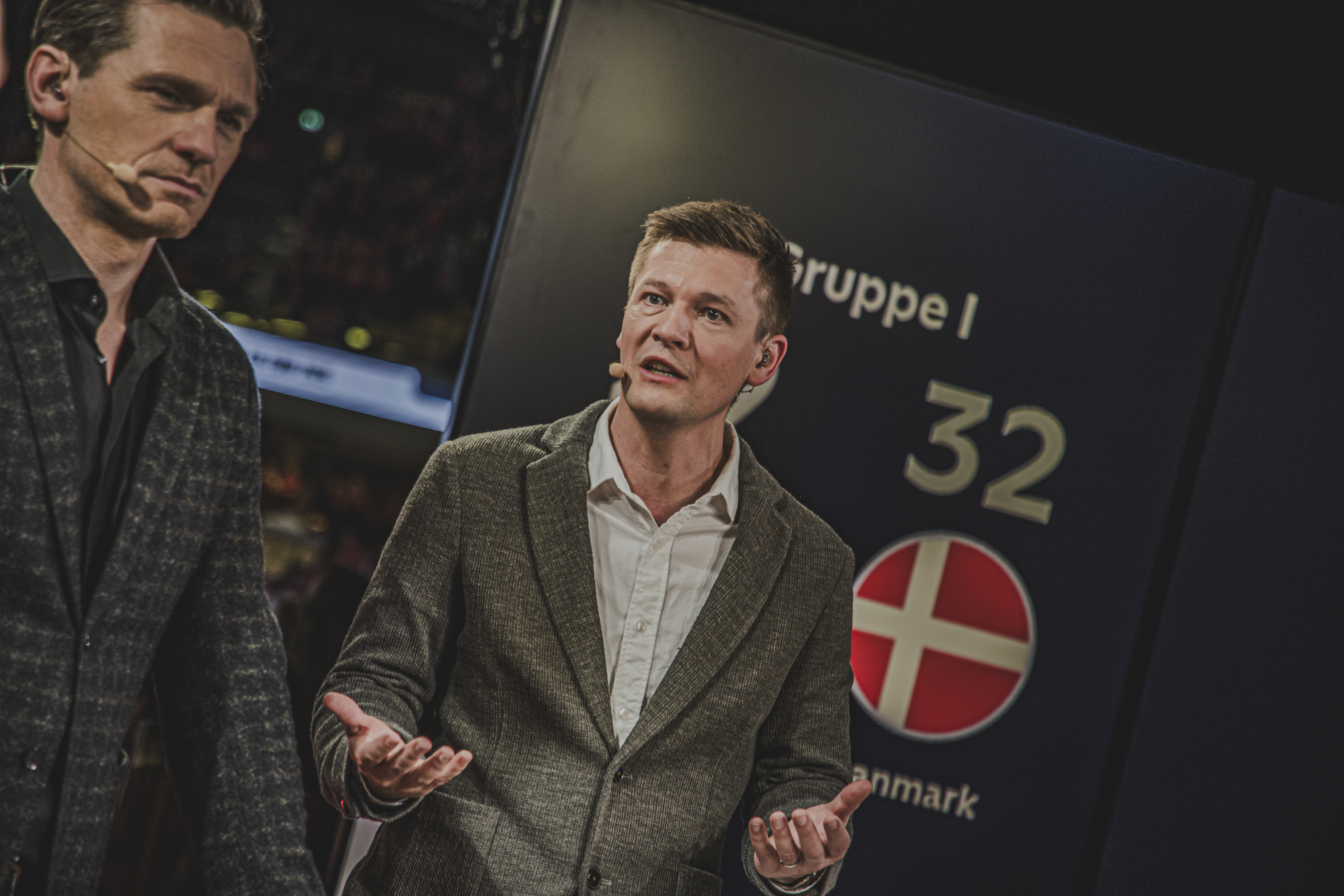 Lasse Svan hér med Claus Møller Jakobsen (tv) efter Danmarks kamp mod Frankrig i sidste uge.