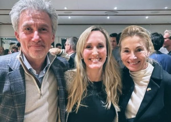 Morten Løkkegaard (V), medlem af Byplanudvalget, Katarina Ammitzbøll (V), næstformand for Klima-, Miljø- og Teknikudvalget og Marie Brixtofte (V), formand for Kultur-, Unge- og Fritidsudvalget har sammen skrevet et indlæg til debatten om Arne Jacobsens bygningen.