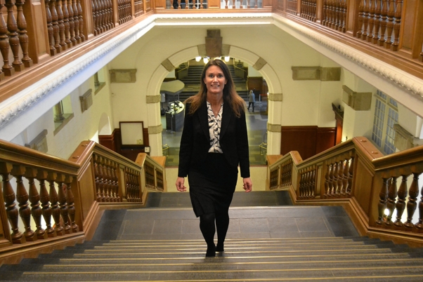 Brigitte Klintskov Jerkelv har snart gået sin sidste tur op ad den berømte trappe på Christiansborg.