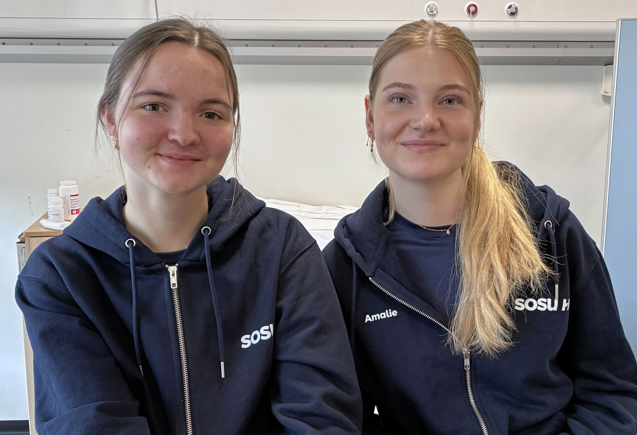 Claudia Van Eeden til venstre og Amalie Husmer til højre træner til DM i Skills til april.