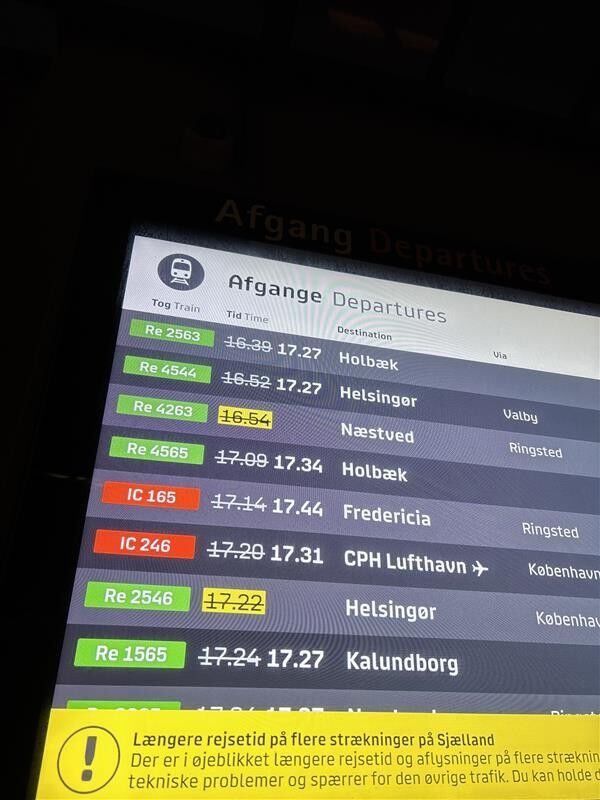 Flere tog aflyst på Roskilde Station og flere andre steder på Sjælland.