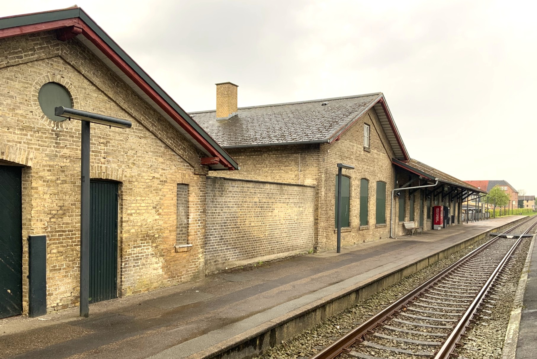 Den gamle stationsbygning i Mørkøv kan måske blive et fælleshus for lokalområdet.