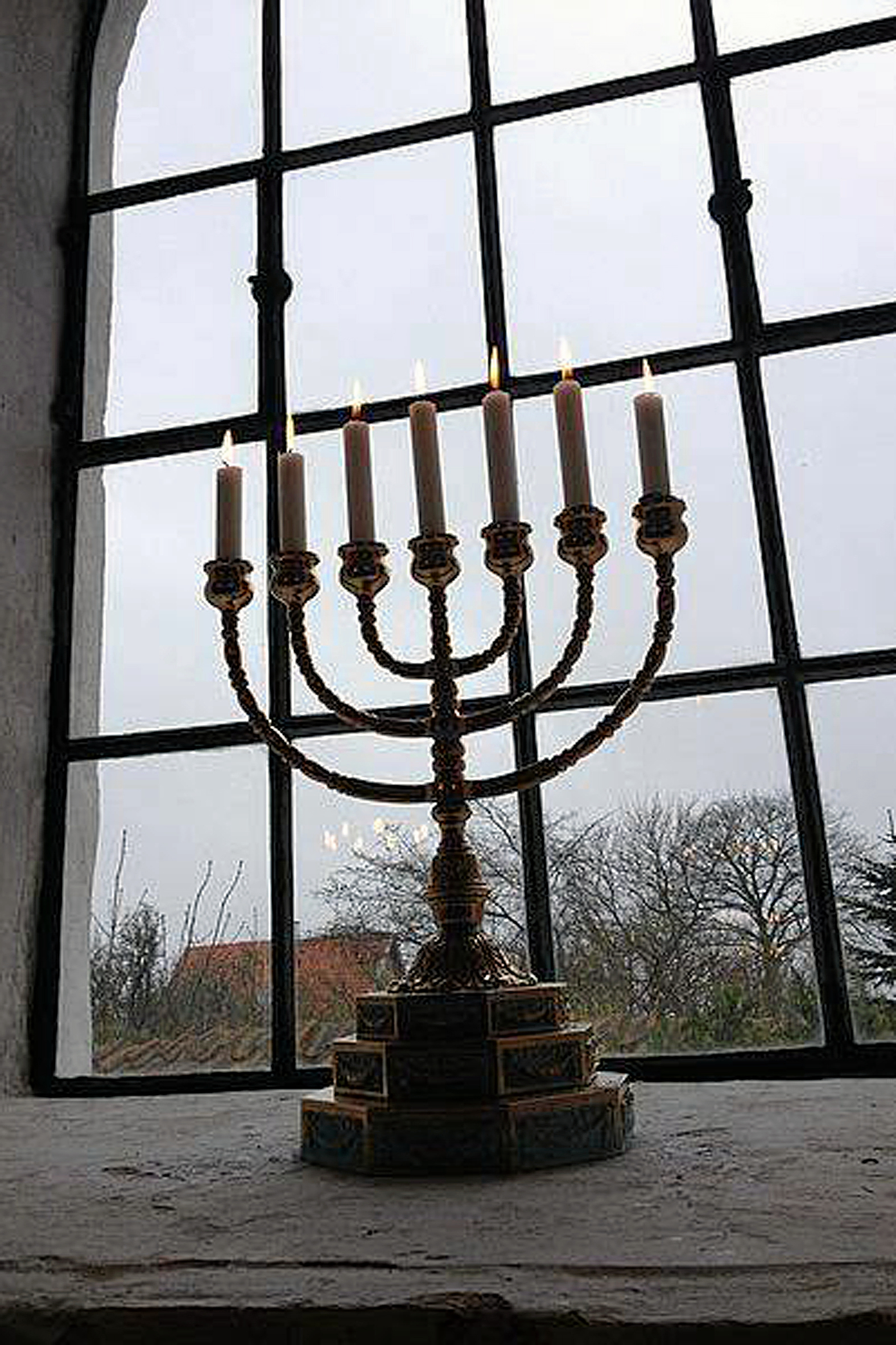 På årsdagen for Ruslands invasion af Ukraine, tirsdag den 24. februar, holdes der i Raklev Kirke stille-kirke for fred.