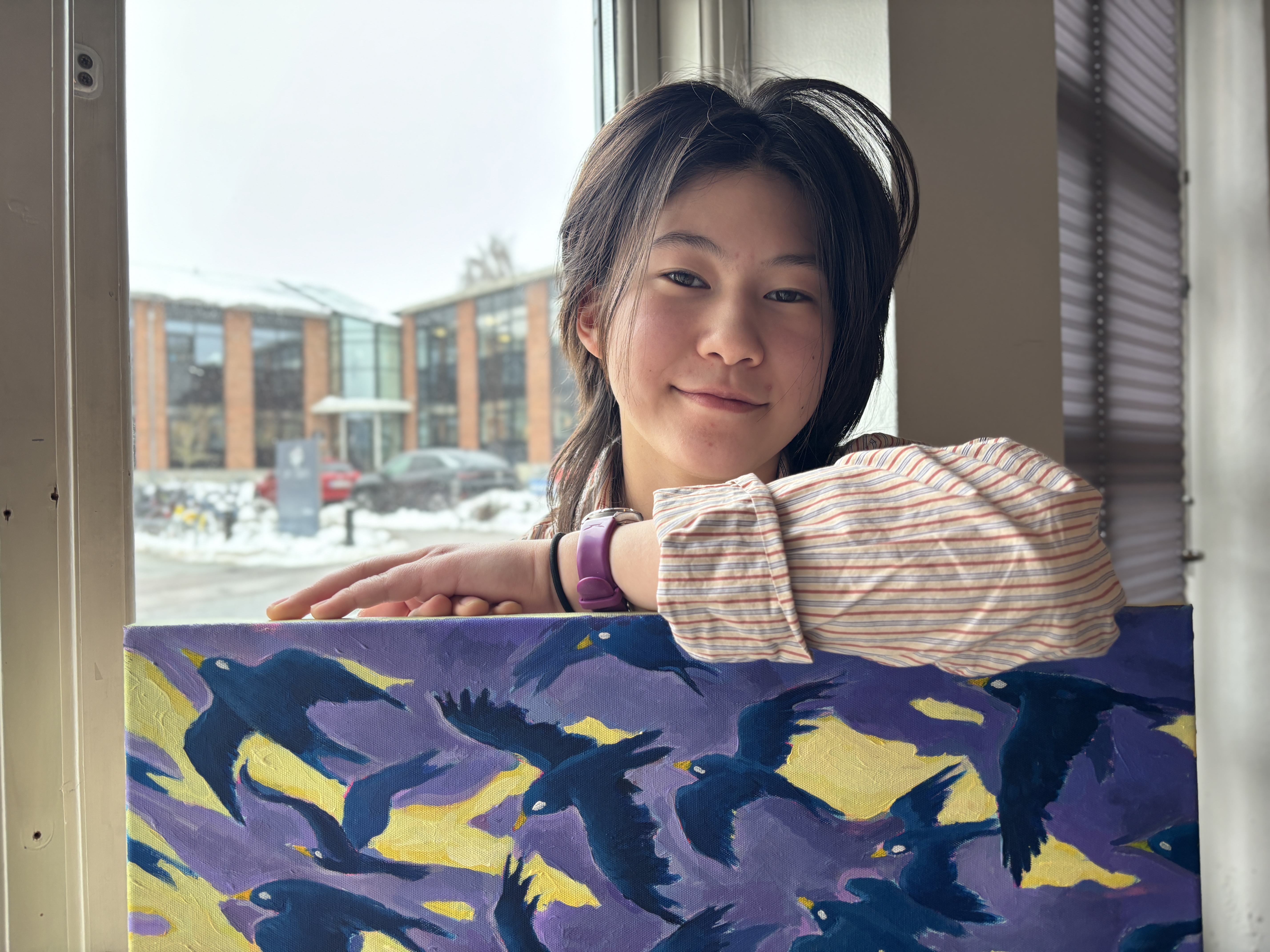 Elise Sol Cashmore arrangerer igen en udstilling på Roskilde Bibliotek med værker af unge kunstnere.