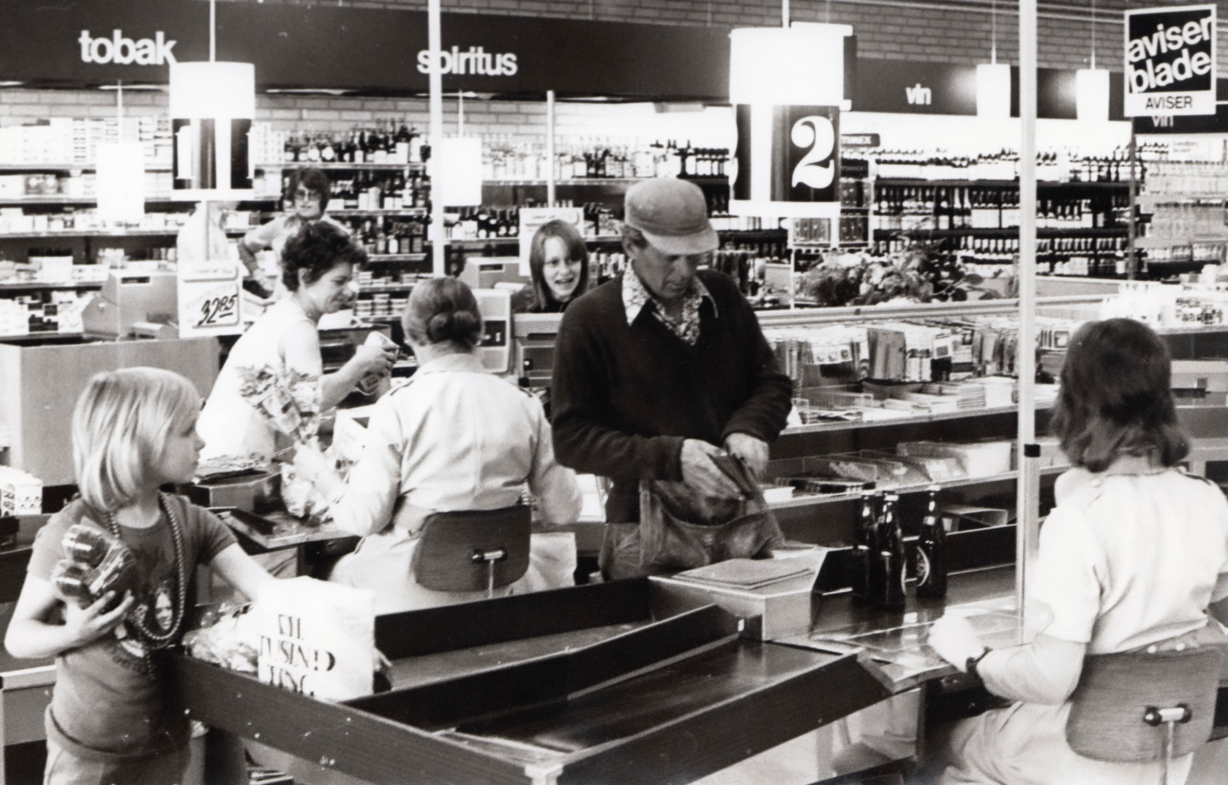 Som den første butik i Asnæs Centret indviede Brugsen sine nye lokaler den 3. juni 1976.