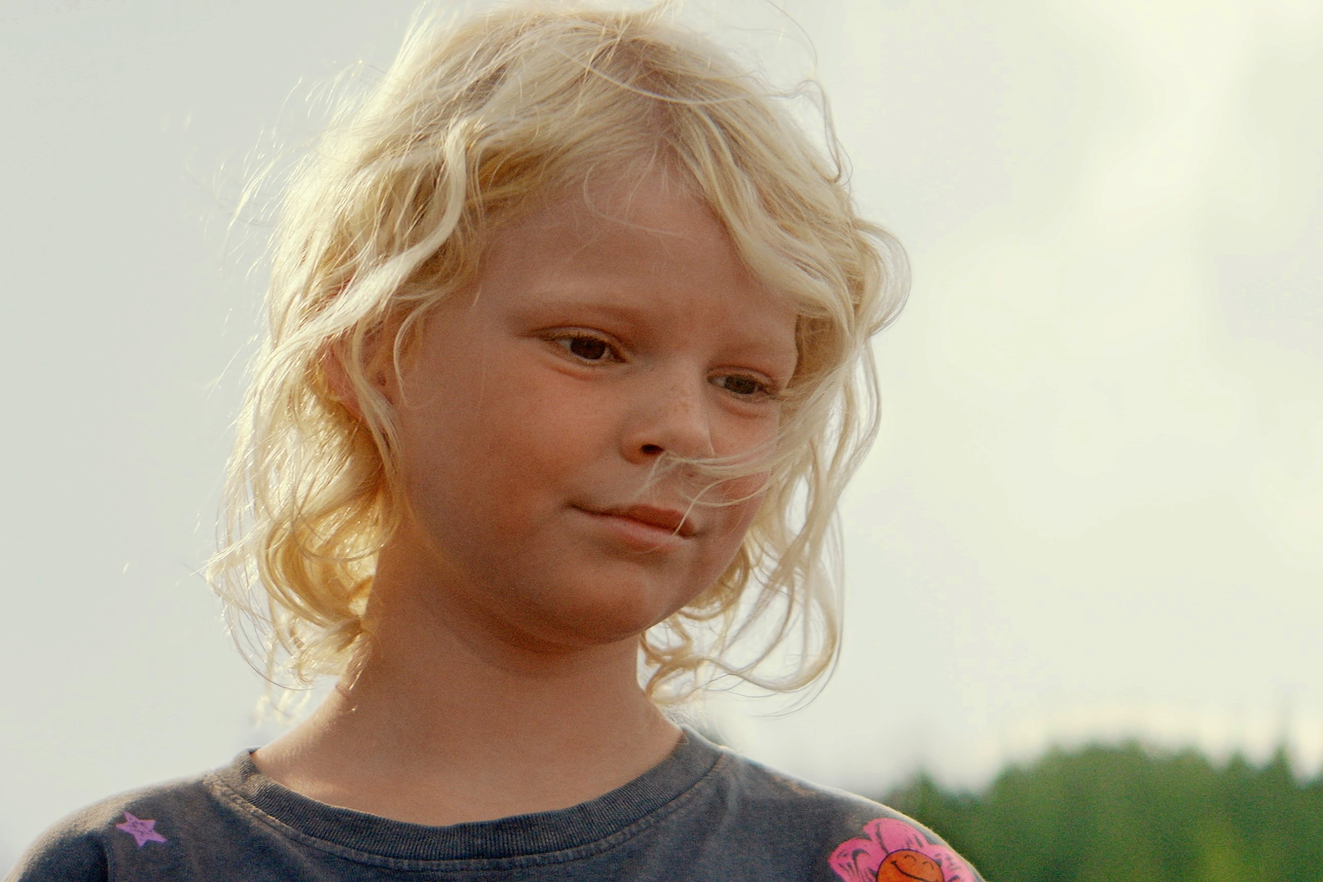 Ni-årige Ava har en af de bærende roller i den nye Krølle Bølle Film. Dette er et billede fra filmen.