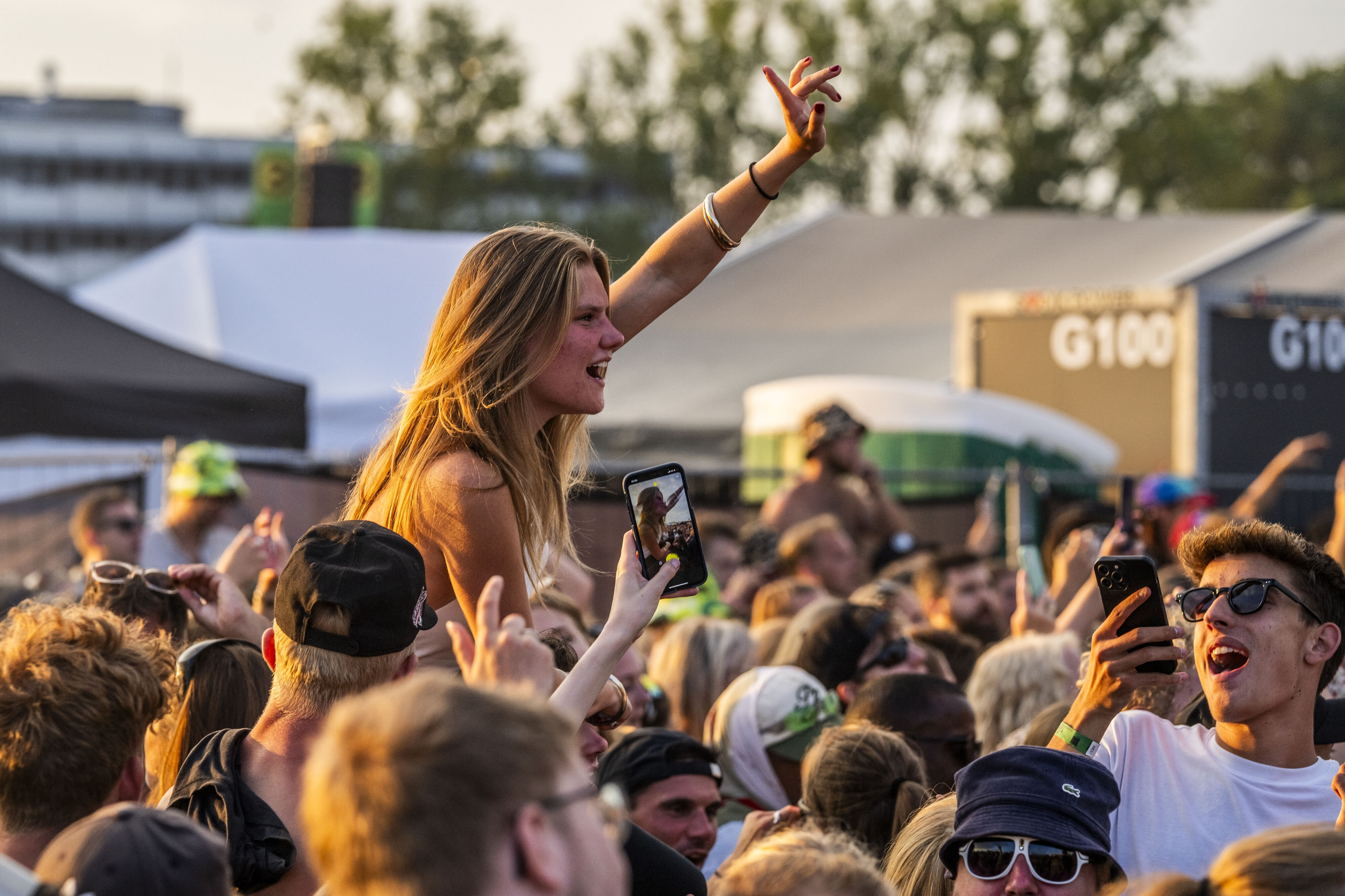 Grøn har endnu ikke afsløret, hvem der optræder i år. Sidste år var Medina, Suspekt, Benjamin Hav, Gilli, Alphabeat, Pil, Uro og Kalaset på plakaten. Her overværer publikum Suspekt. (Arkivfoto).