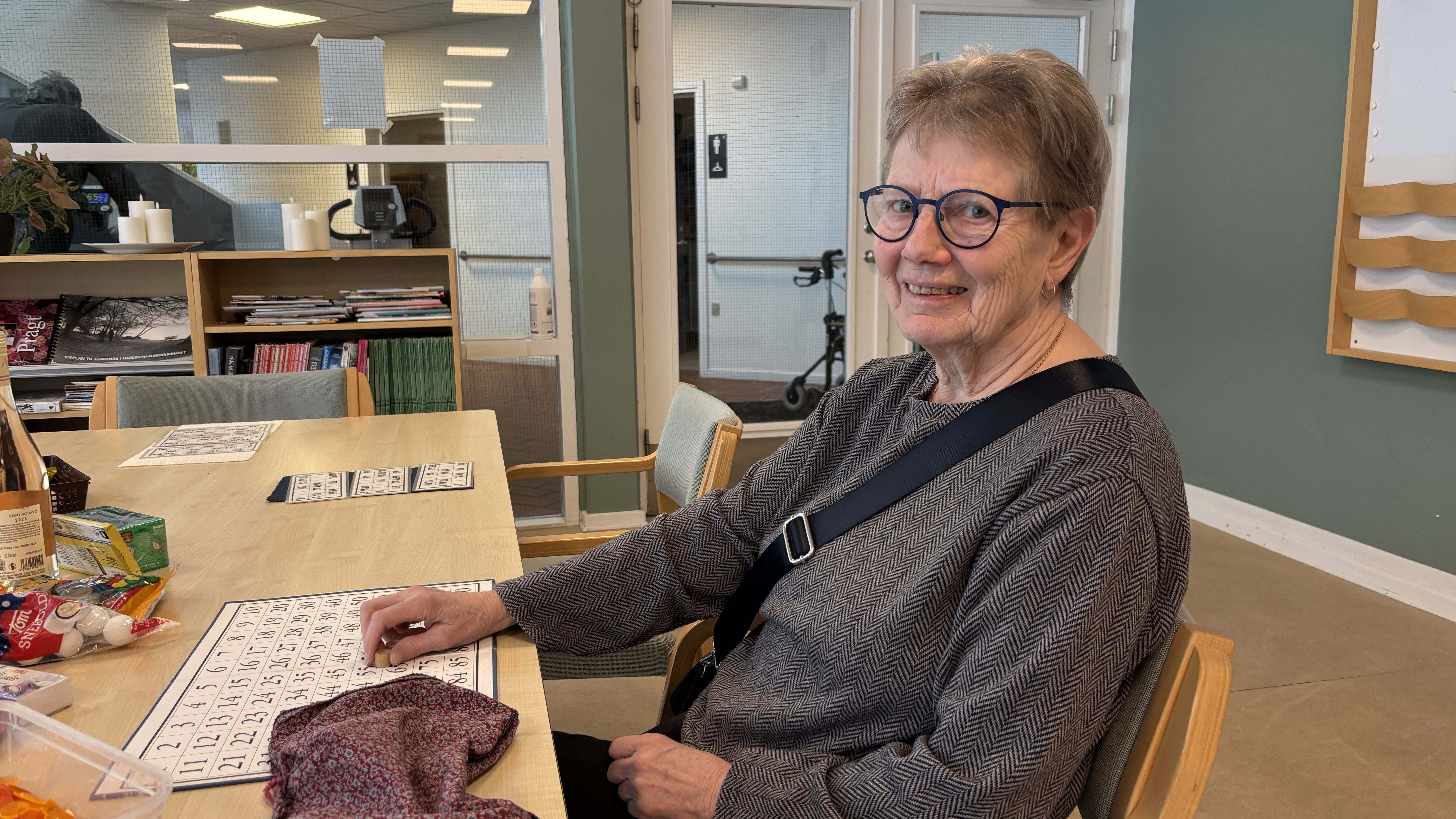- Det blev min vej ud af ensomhed, fortæller Annita Plødel Jensen om at blive en del af Skovgården, der fejrer sit 40 års jubilæum. Nu er hun holdleder for tirsdagsbanko.