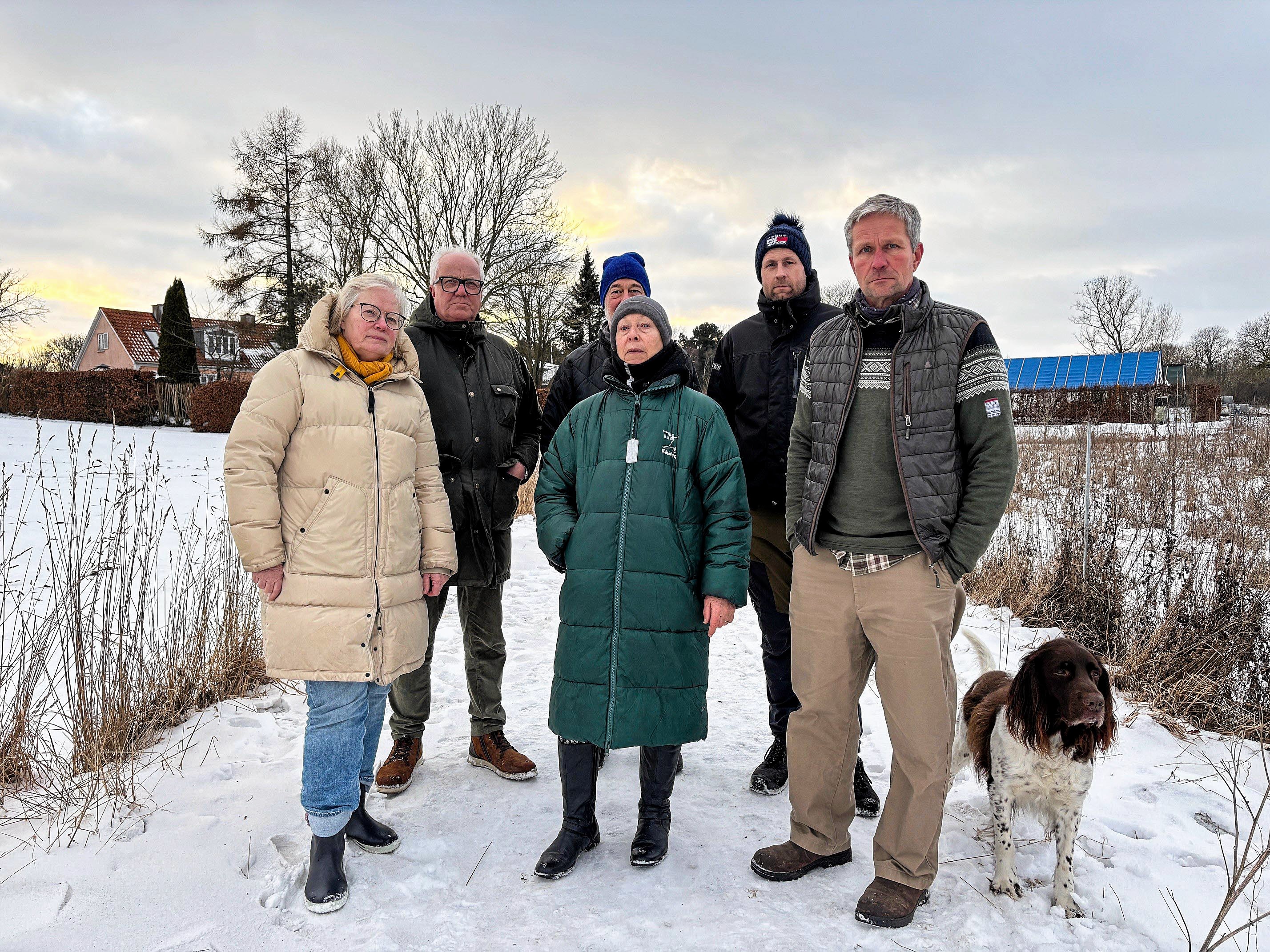 Borgerne i Svestrup ser ind i et forslag fra Vejdirektoratet, der kan få store konsekvenser for deres landsby og natur. Nu tager de arbejdshandskerne på og kæmper imod rampeanlæg og tilkørselsvej.
