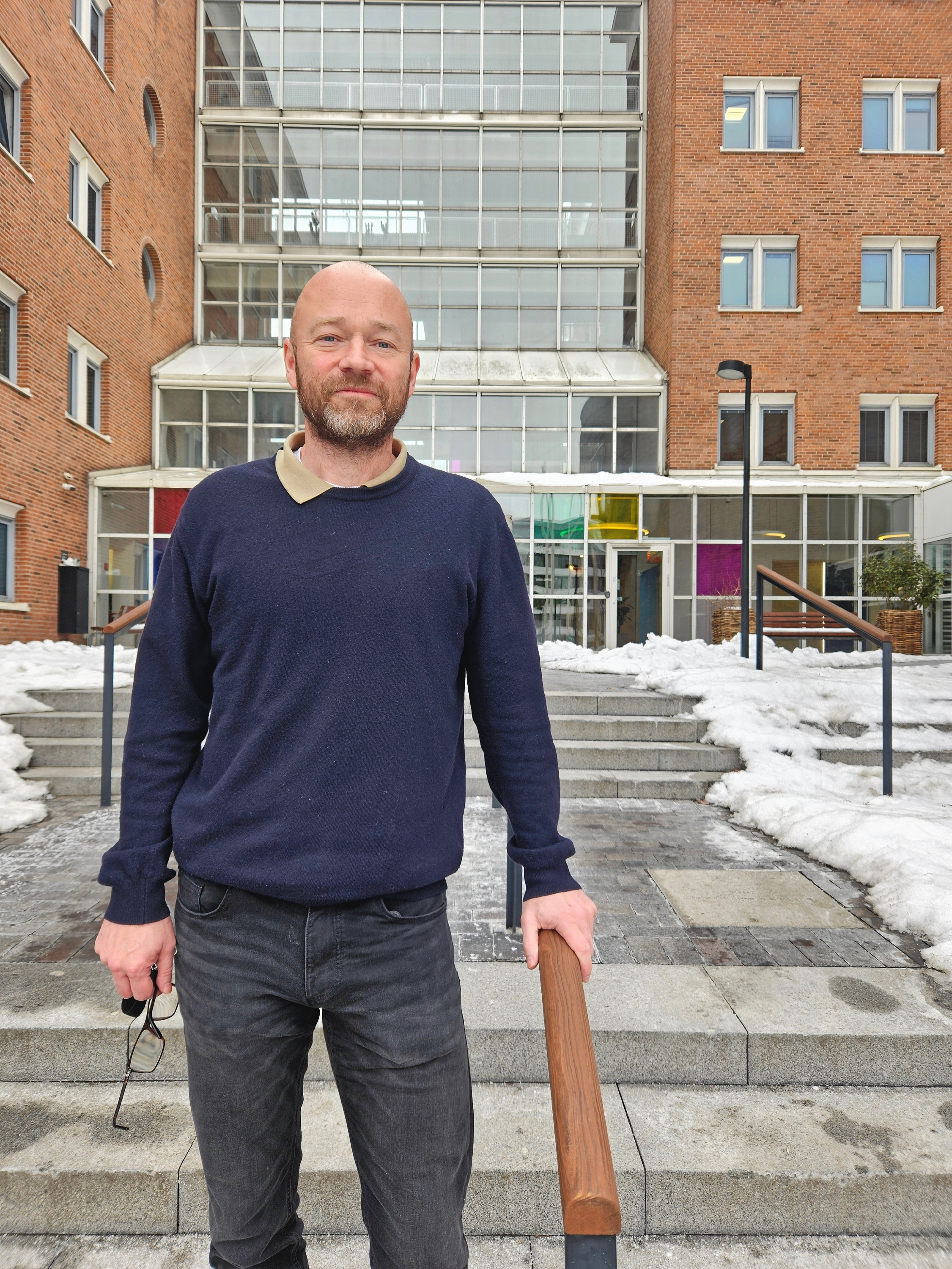- Der er kommet en helt ny fleksibilitet ind i mit arbejdsliv, som jeg ikke vil undvære. Og min arbejdsplads har indrettet sig efter, at man arbejder hjemme, fortæller Thomas Larsen - Foto Jesper Sabroe - Der er kommet en helt ny fleksibilitet ind i mit arbejdsliv, som jeg ikke vil undvære. Og min arbejdsplads har indrettet sig efter, at man arbejder hjemme, fortæller Thomas Larsen