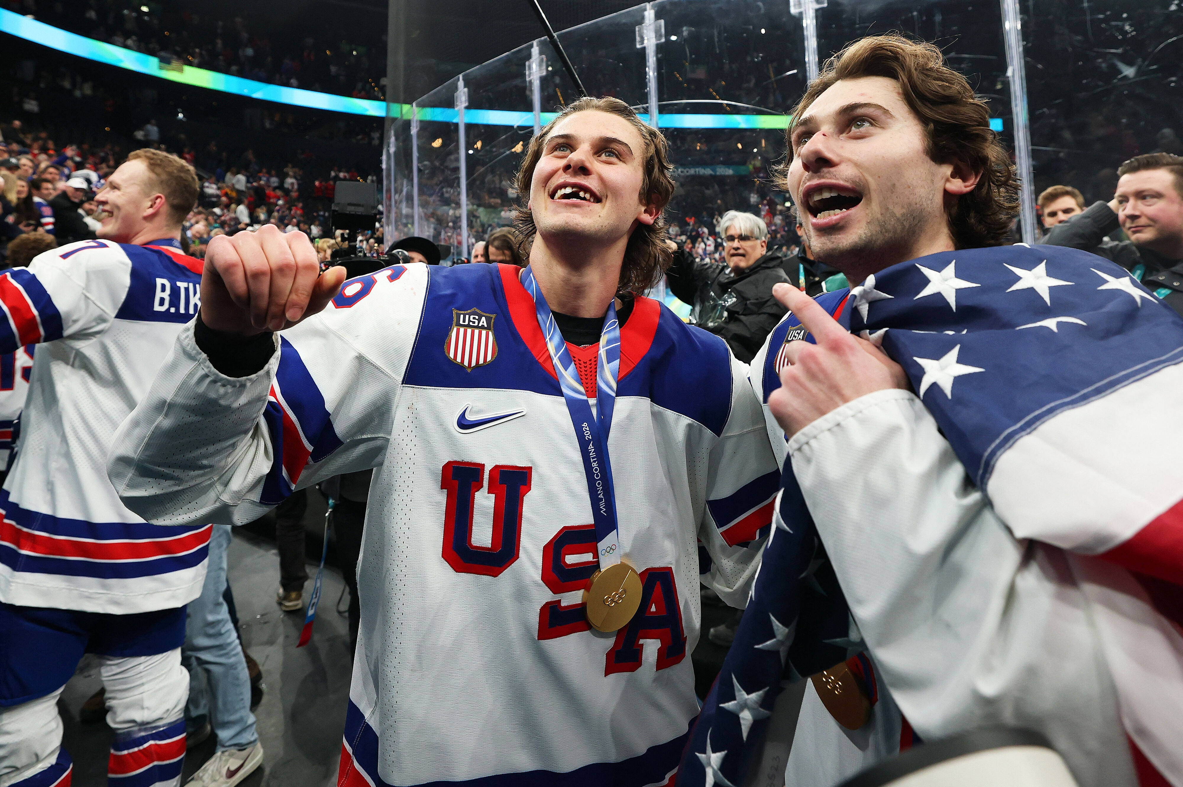 Jack Hughes' smil var blodigt, men stort efter 2-1-sejren over Canada.