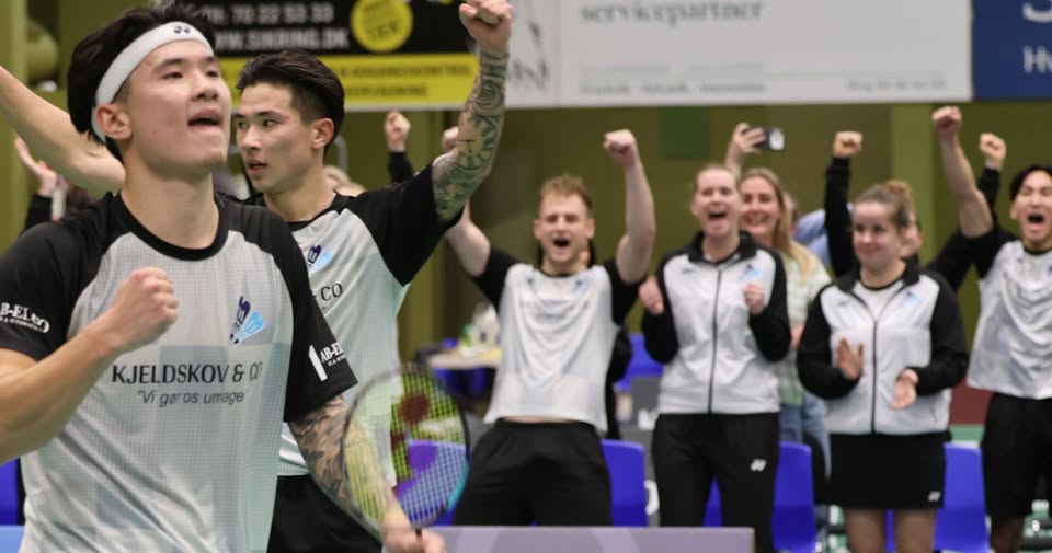 Der er jubel i Greve Strands Badmintonklub.