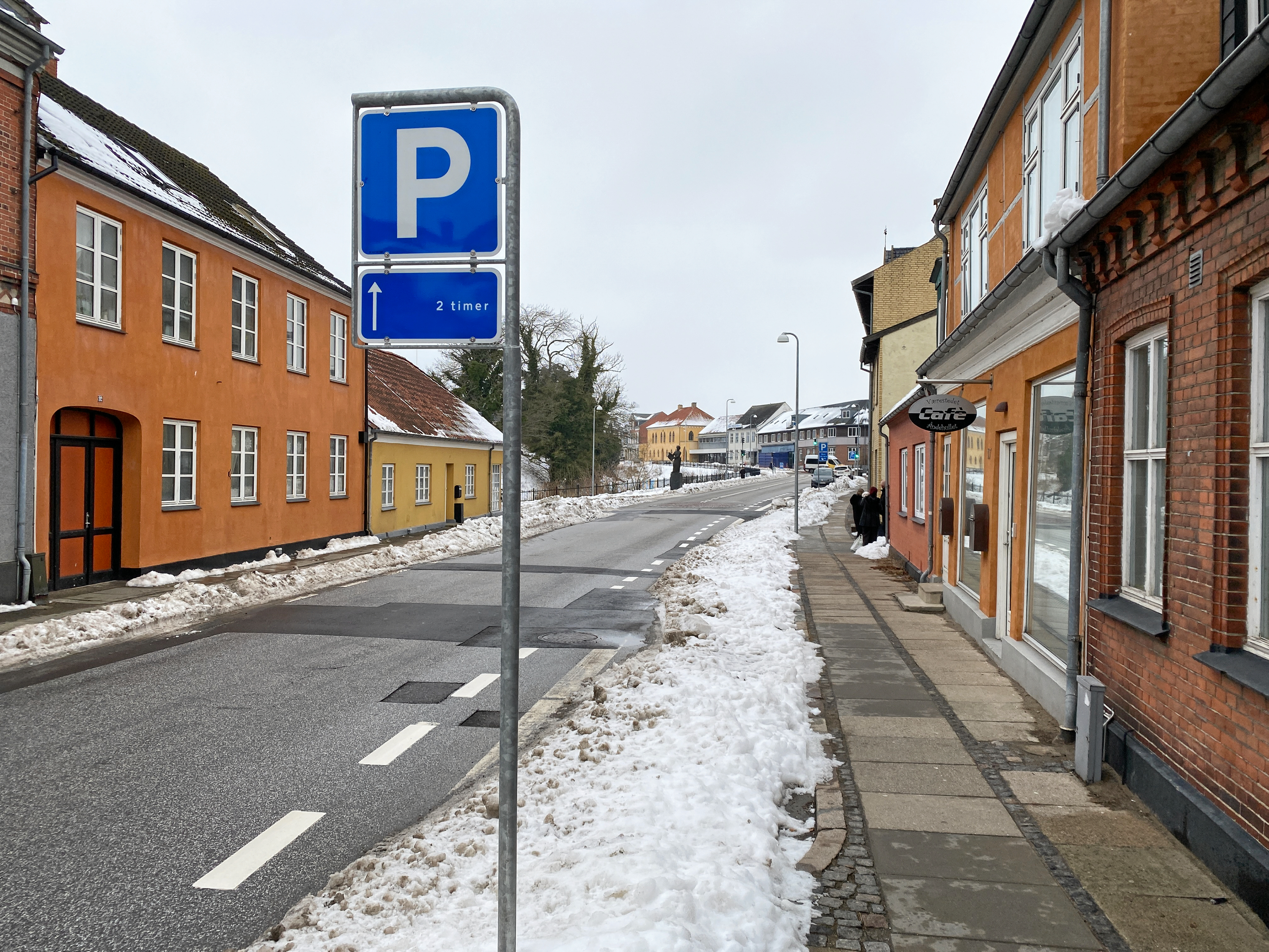 Ændringen i parkeringsreglerne på Algade har medført klager fra beboerne.