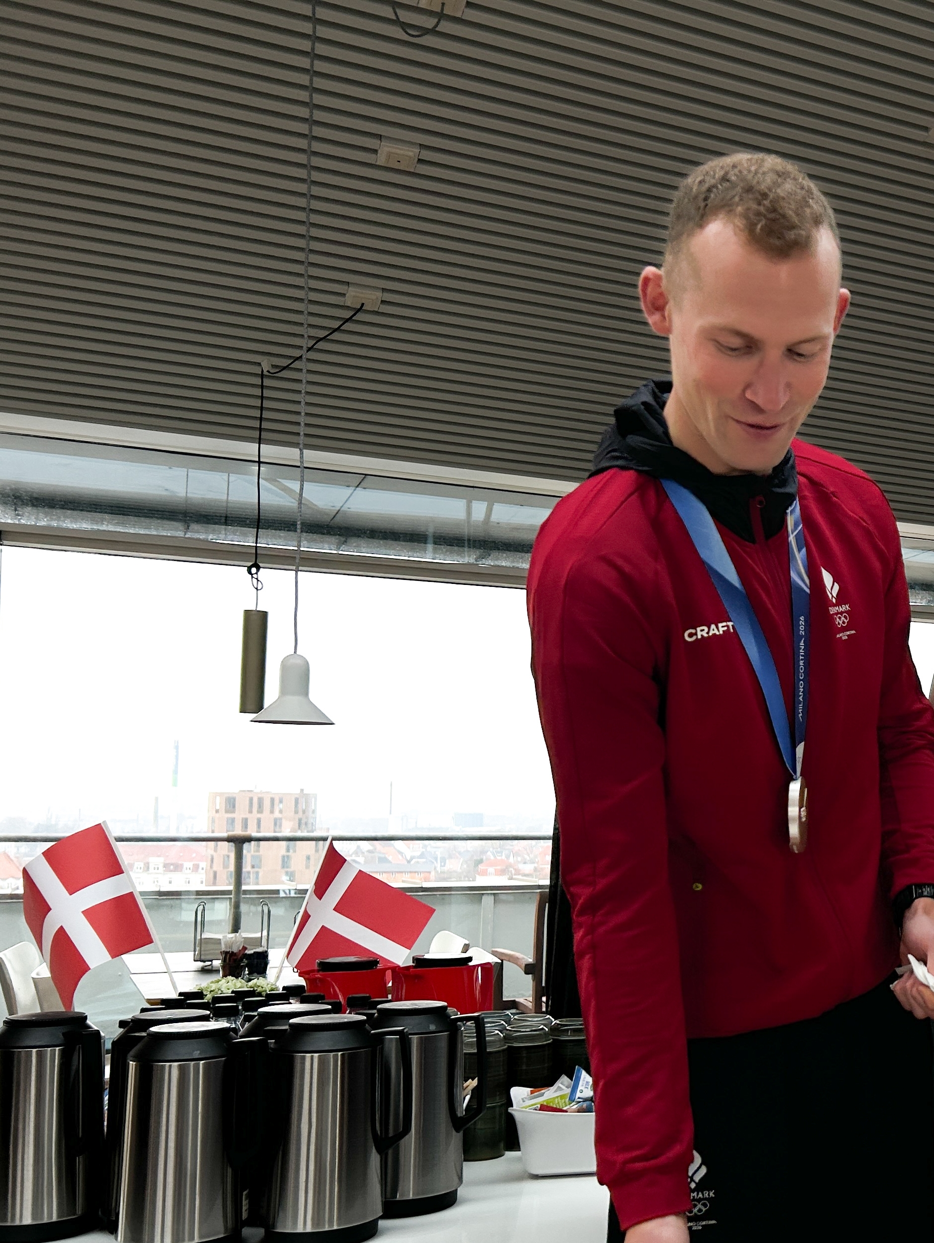 Viktor Hald Thorup havde også taget sin familie med for at smage rådshuspandekagerne. - Nikolaj Hansen Viktor Hald Thorup havde også taget sin familie med for at smage rådshuspandekagerne.