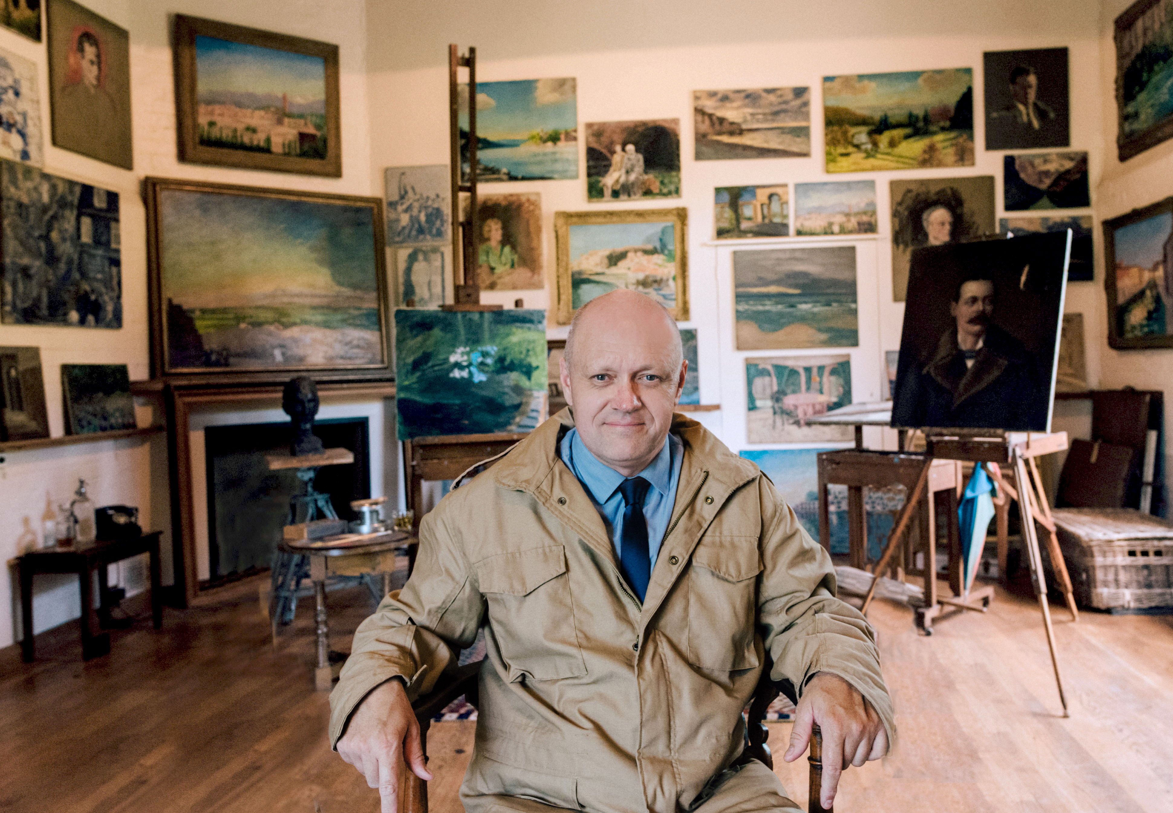 Niels Bjerre har arrangeret udstillingen om Churchill som kunstmaler. Den kan ses fra søndag den 8. marts på Hørsholm Bibliotek.
