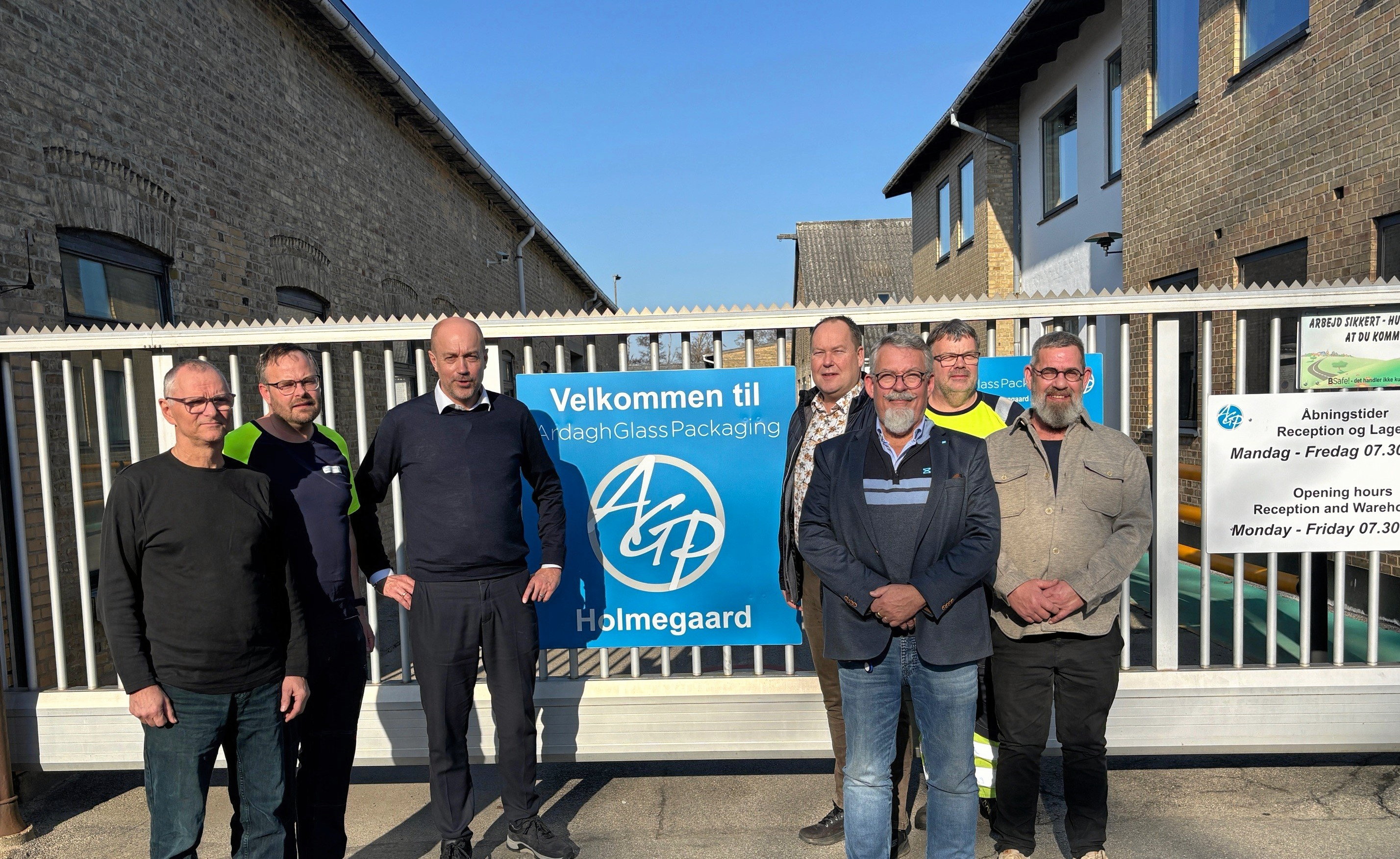 Tirsdag var miljøminisnter Magnus Heunicke på besøg på Ardagh Glass Holmegaard for at høre om tillidsmændende bekymringer, svare på spørgsmål og forsøge at hjælpe.