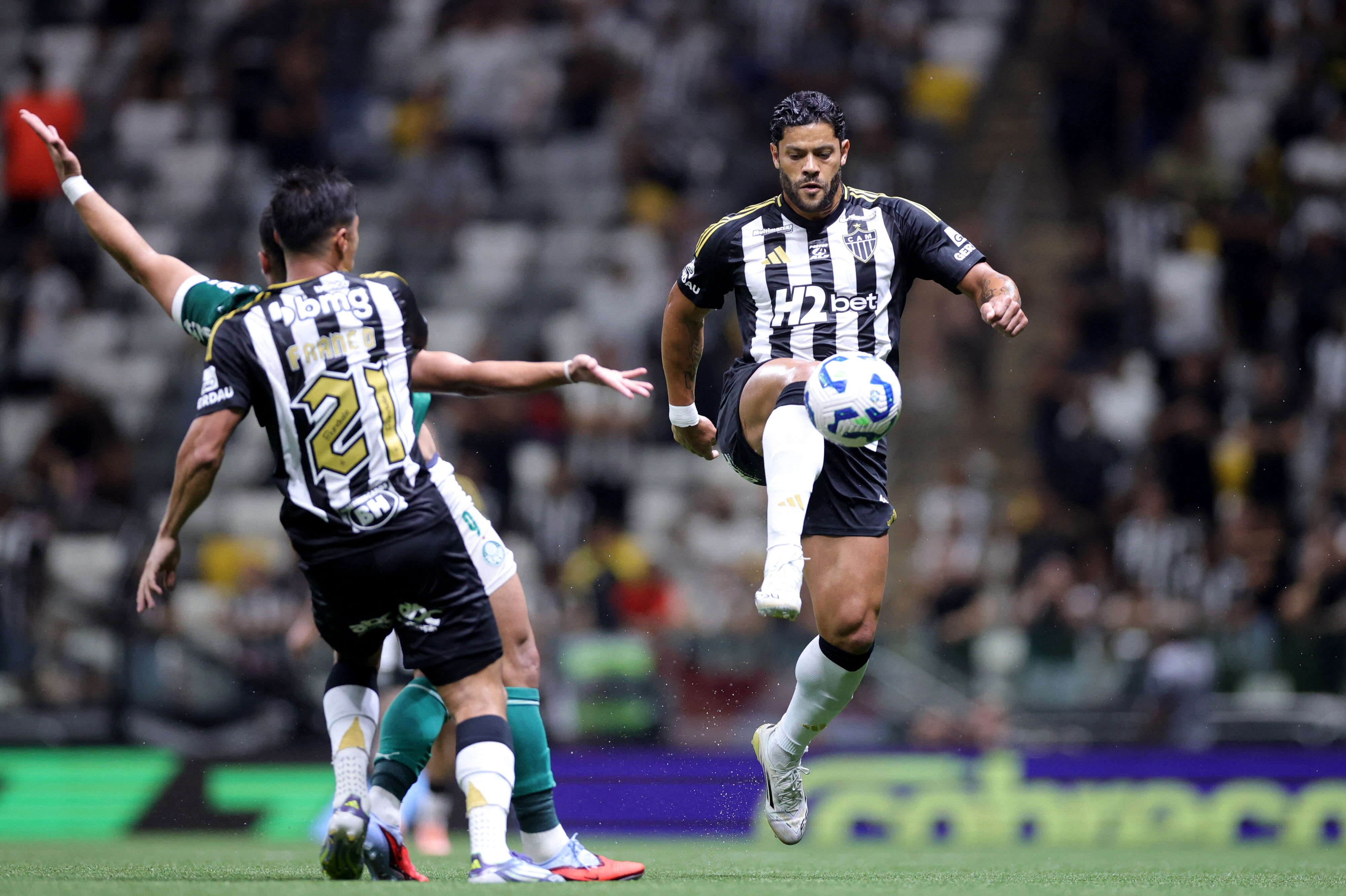 Videoer på sociale medier viser den tidligere FC Porto-stjerne Hulk svinge knytnæven mod modstander. (Arkivfoto).