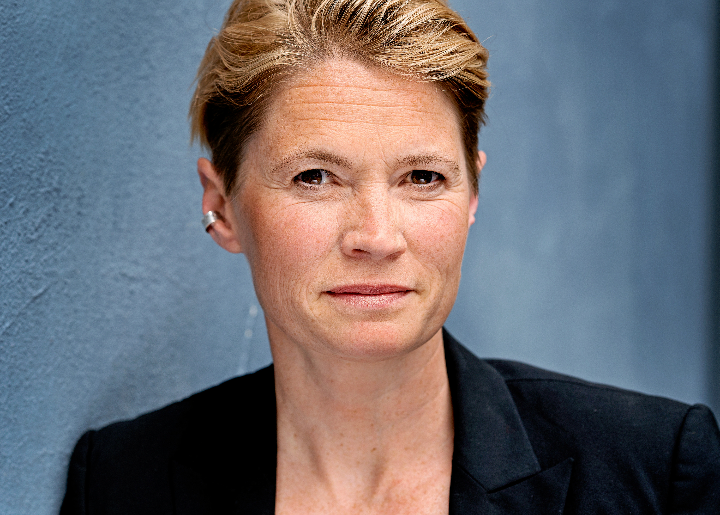 Nynne Bjerre Christensen modererer folketingsdebat i Anlægspavillonen