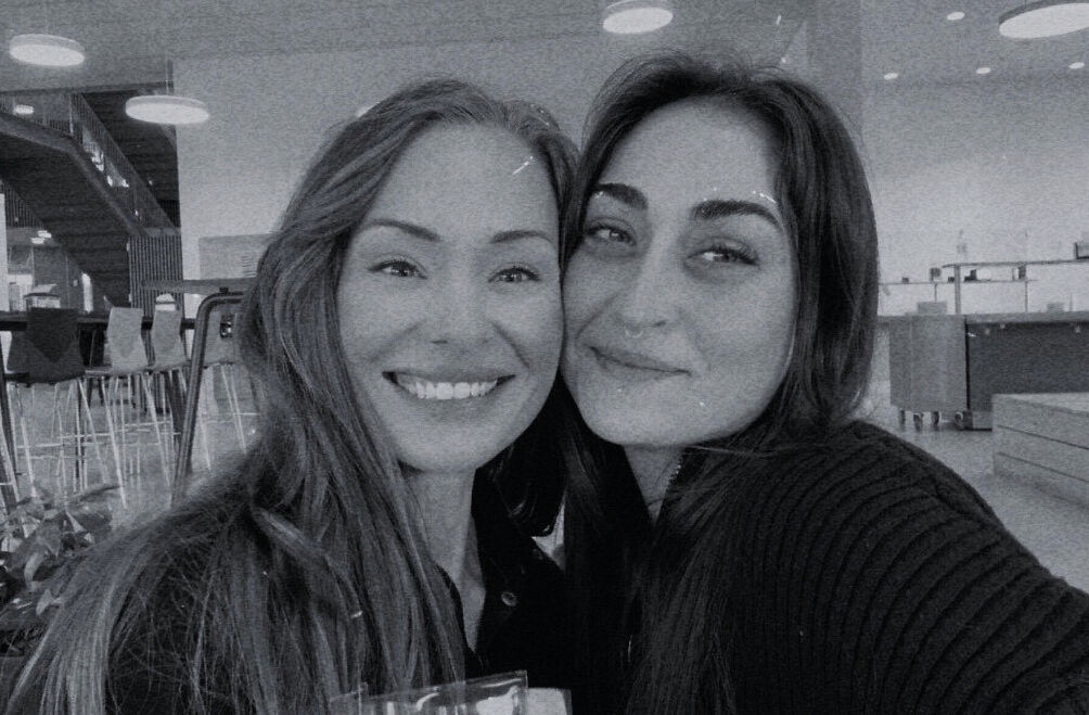 Josefine Birkedal og Elif Aydin står bag Aldra App, som de netop har sendt ud. Nu venter det hårde arbejde.
