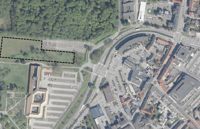 De 300 midlertidige parkeringspladser skal etableres i forlængelse af den nuværende sygehusparkering.