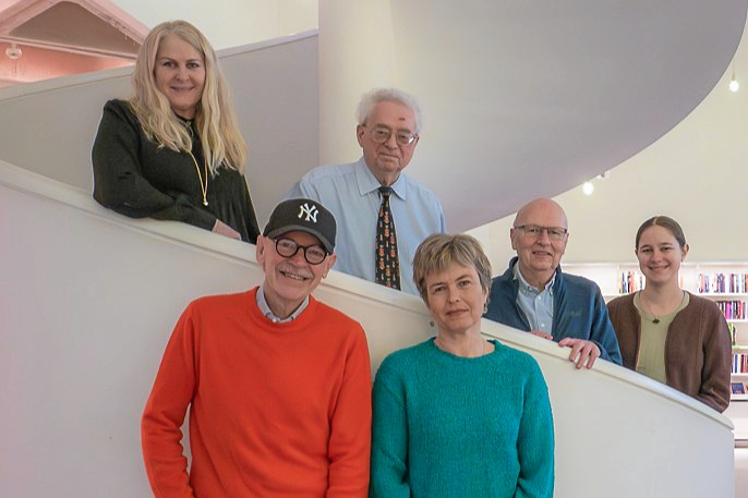 Hørsholm Fritids- og Kulturråd, som har siddet de sidste fire år: Stående forrest formand Jerry Ritz, næstformand Fie Smith (nu valgt til kommunalbestyrelsen og afløst af Christian Wikström) og bagerst fra venstre Bernadette Folmann, Hans Christian Bjerg, Kjeld Sivertsen og Louise Rosenvold (nu erstattet af suppleant Lene Laursen). Fraværende er Jørgen Eirfeldt og Peter Stærmose.
