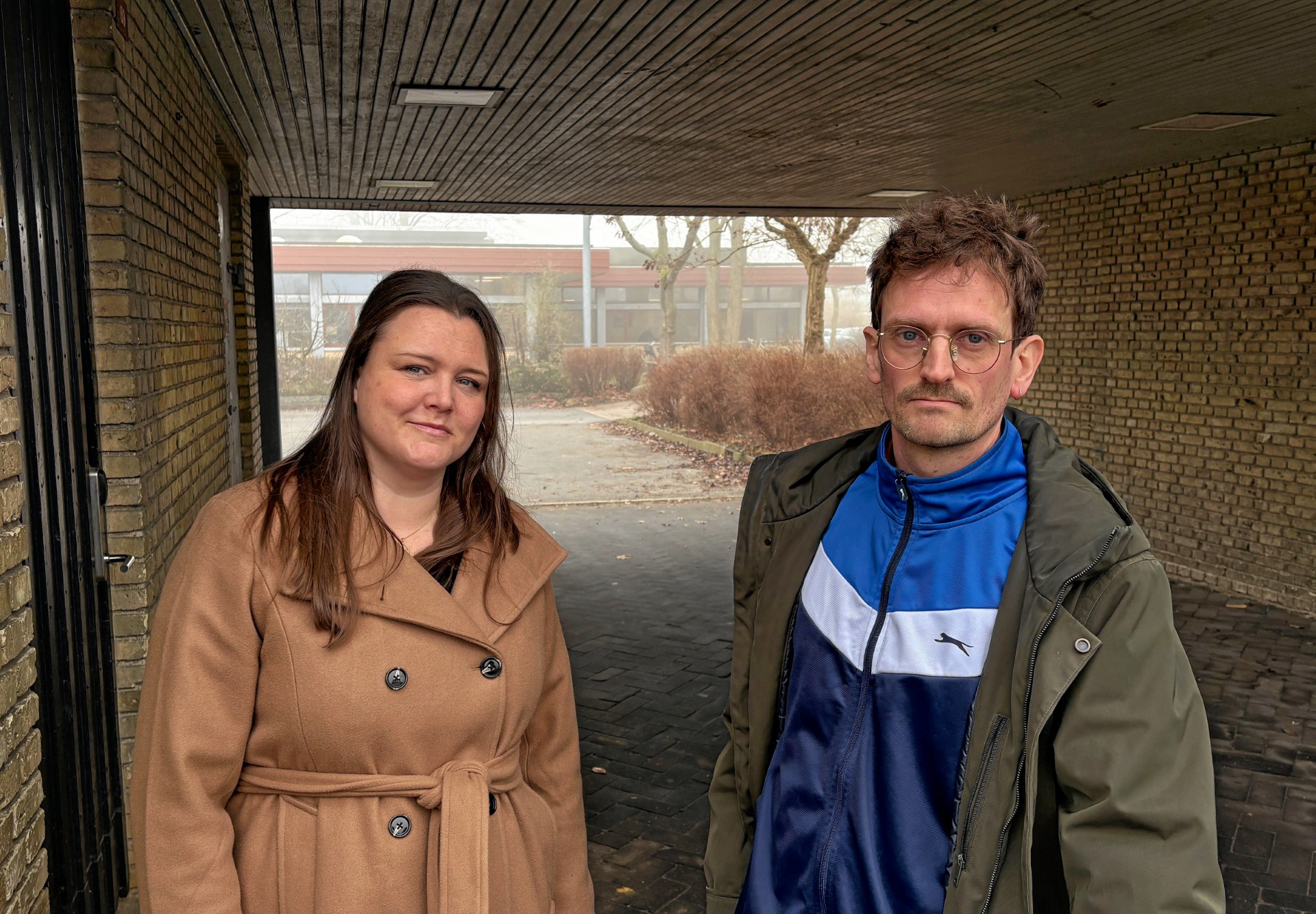 Julie Perstrup Matyjasik Bjarke Windahl Pedersen har nu opbakning fra 750 forældre, der efterlyser en mobilpolitik i klubberne.