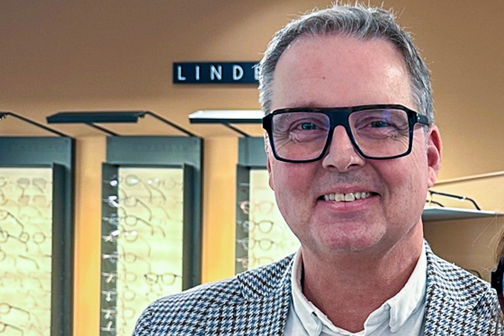 Birger Iversen, indehaver af Unik Optik i Hørsholm Midtpunkt, fylder 60 år mandag den 23. marts. Torsdag markeres det med en reception i butikken.