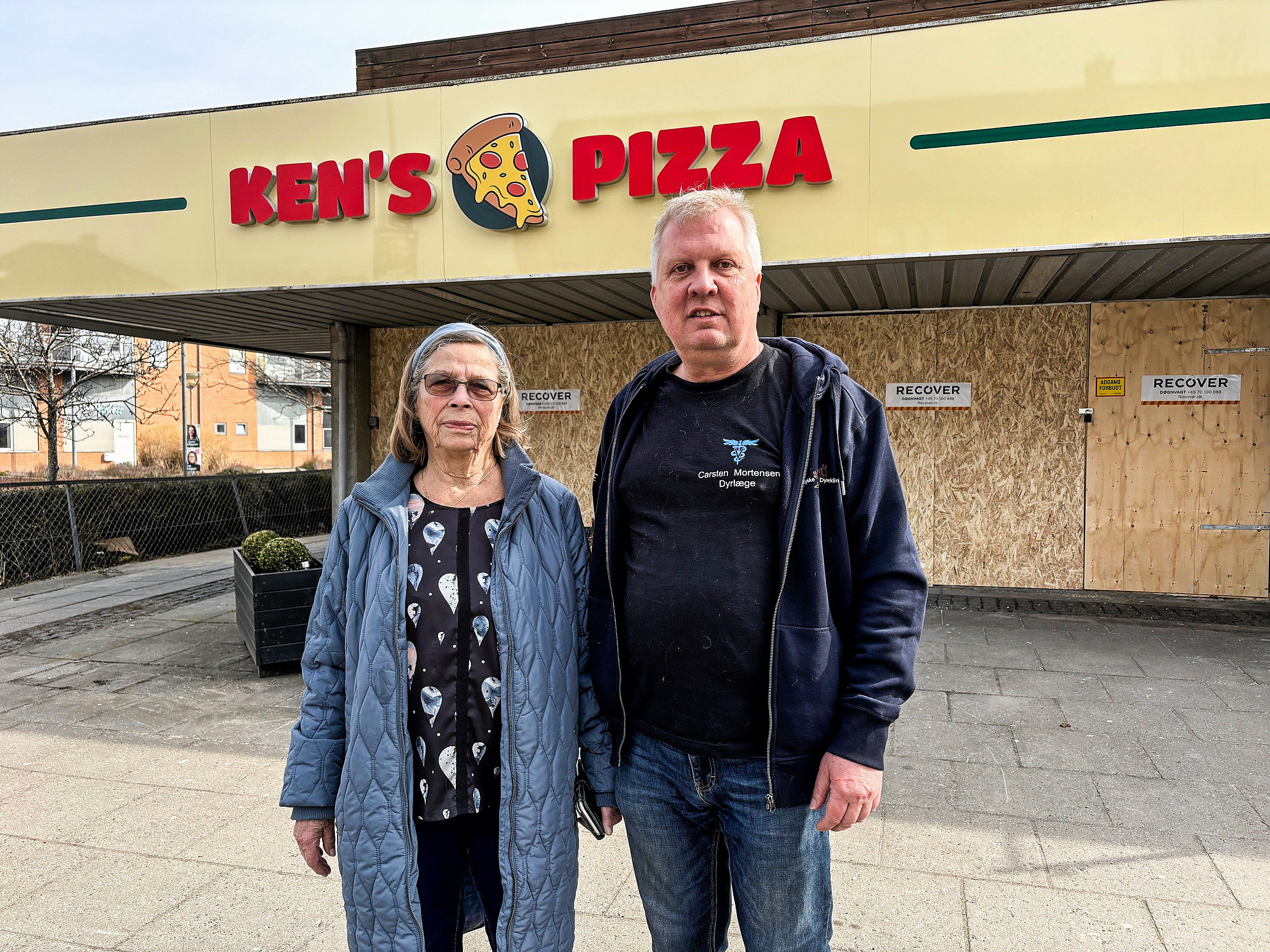 Birthe Olsen og Carsten Mortensen, beboere ved Ken's Pizza i Ølstykke, taler ud om den voldsomme eksplosion natten til søndag.