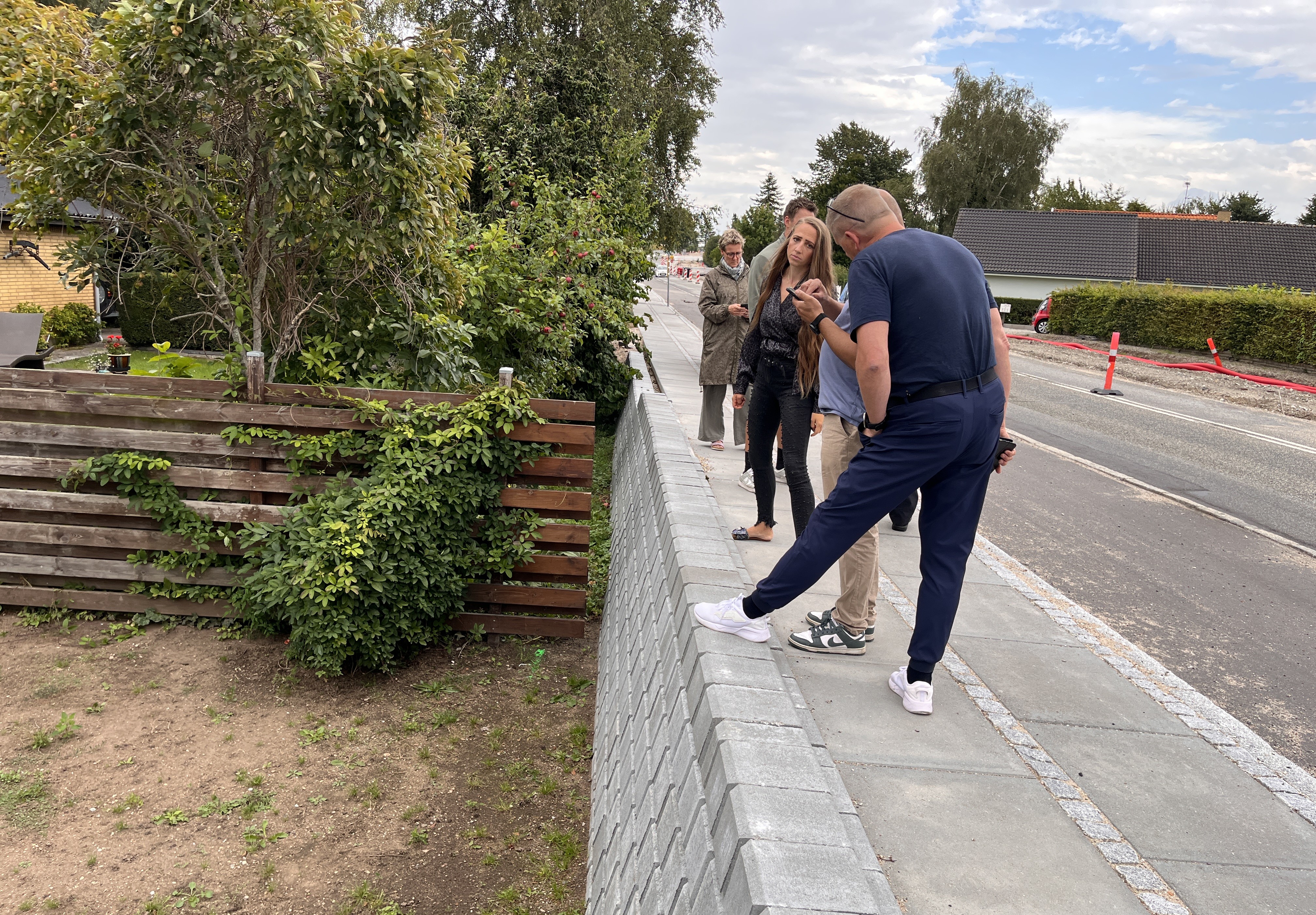 Er supercykelstien anlagt efter bogen, eller har kommunen overtrådt regler og borgernes rettigheder? En grupper borgere mener det sidste, og flere end 300 har skrevet under på, at det skal undersøges af en uvildig og ekstern ekspert. Nu skal cykelstien forlænges.