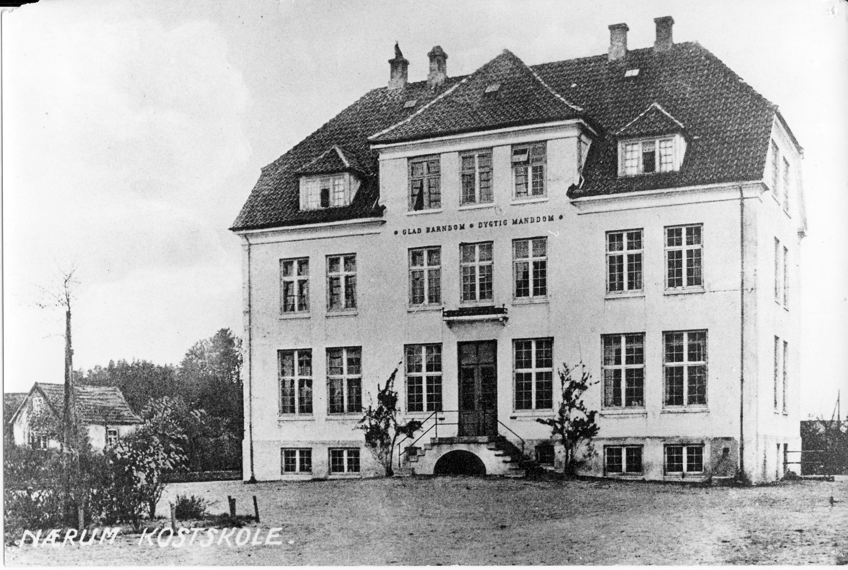 Fra lokalhistorien: Nærum Kostskole – et kortvarigt eventyr ...