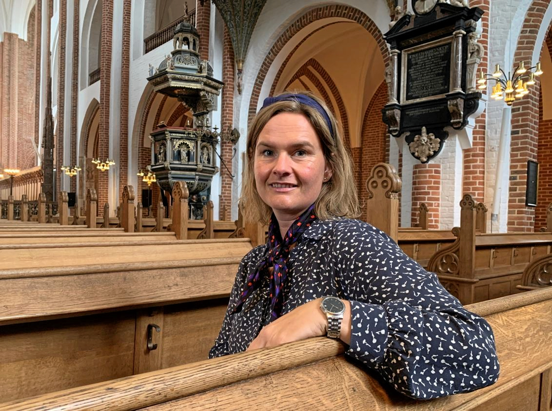 Laura Maria Schütze holder foredrag om kongelige begravelser og de tilhørende ritualer.