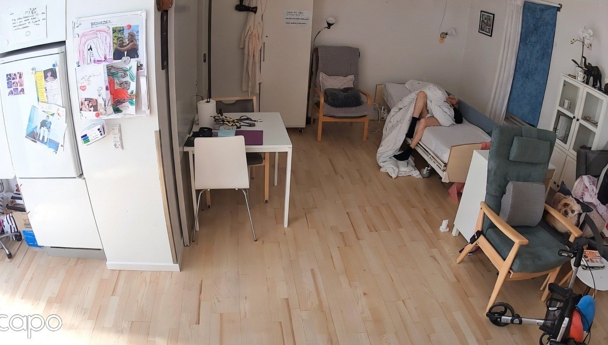 Video viser, hvordan plejehjem svigter dement kvinde.