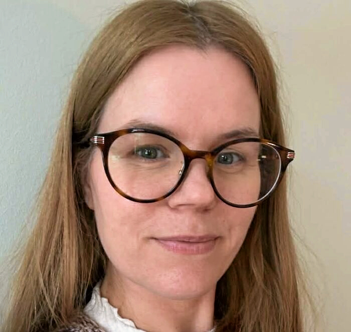 Lise Skogsberg er mor til to børn på Ladegårdsskolen og medstifter af BHOV Holbæk. Hun stiller sammen med andre forældre spørgsmålstegn ved kommunens plan for specialskolerne.