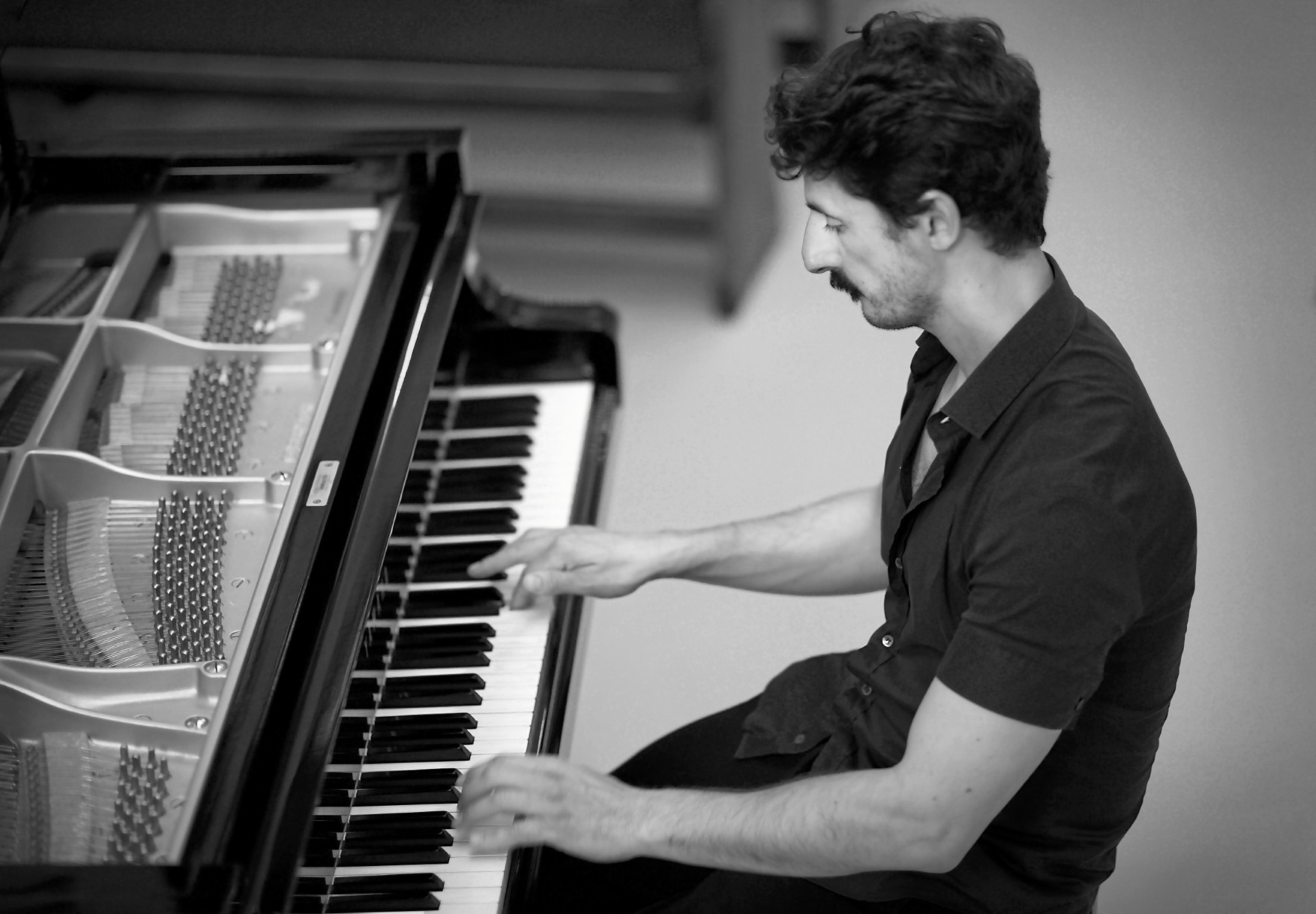 Olivier Antunes og hans trio giver koncert i Korsør Kulturhus søndag den 19. april.