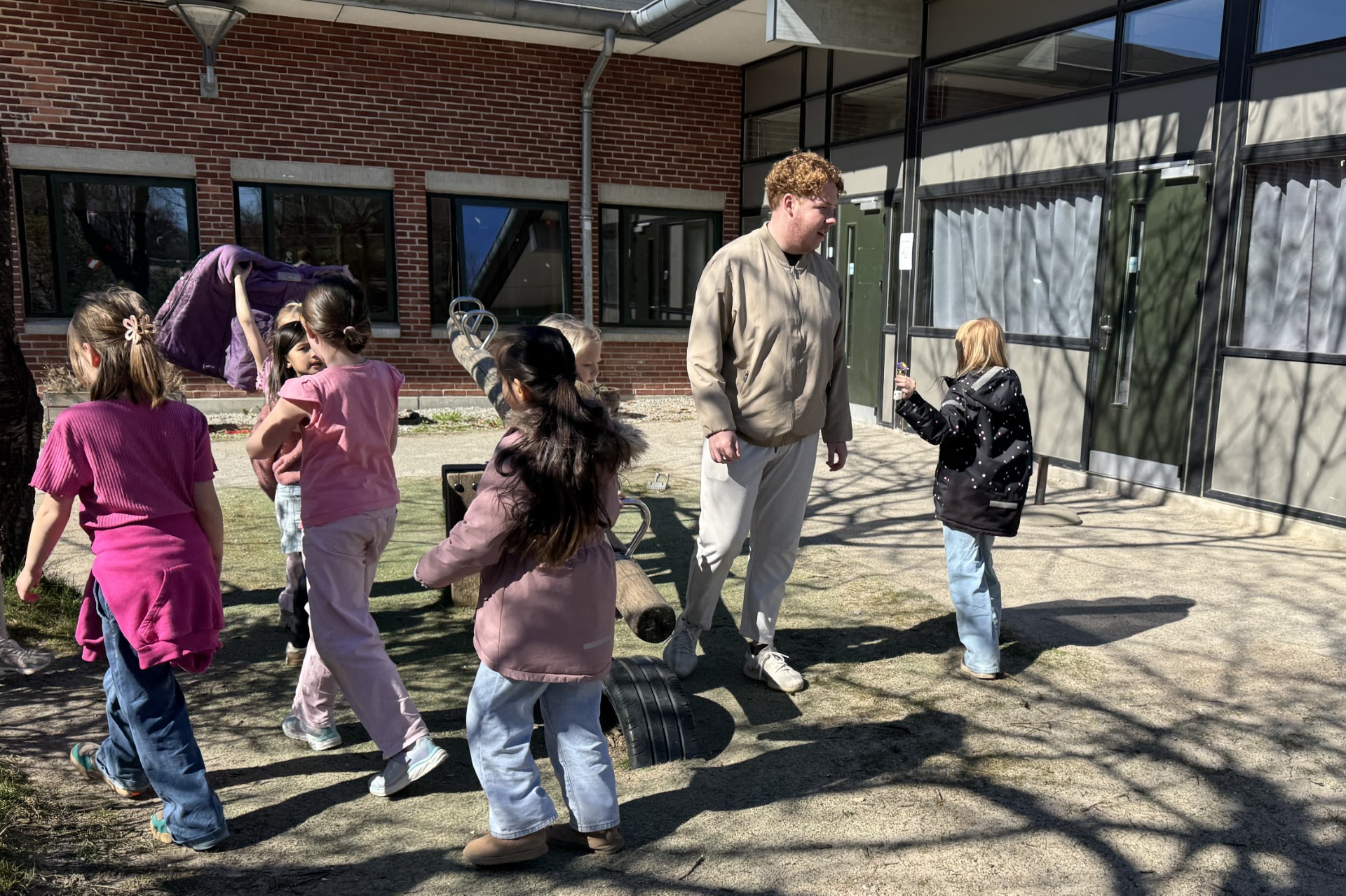 24-årige Casper Reinhard er blevet indstillet til Velfærdens Talentpris for sit arbejde i SFO Hyllen.