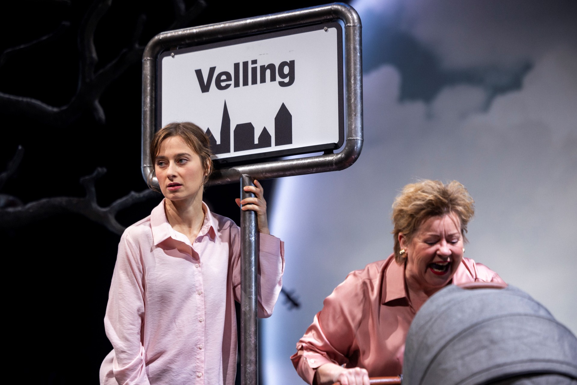 Meter i Sekundet tager udgangspunkt i Stine Pilgaards roman, som både er blevet til film og nu teater.