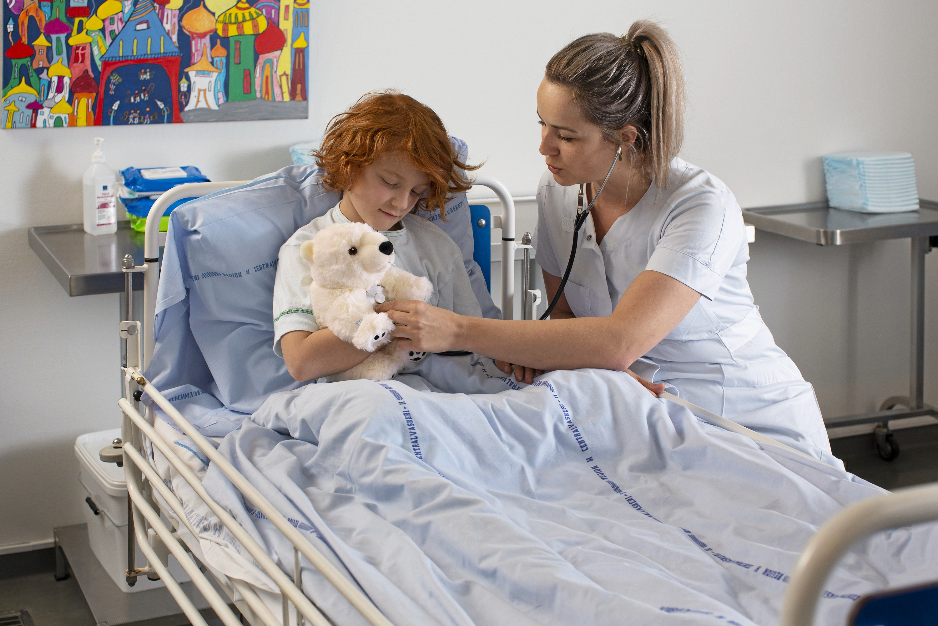 Krammebamserne er en tryg ven for børn, når de møder sundhedsvæsenet i Danmark.