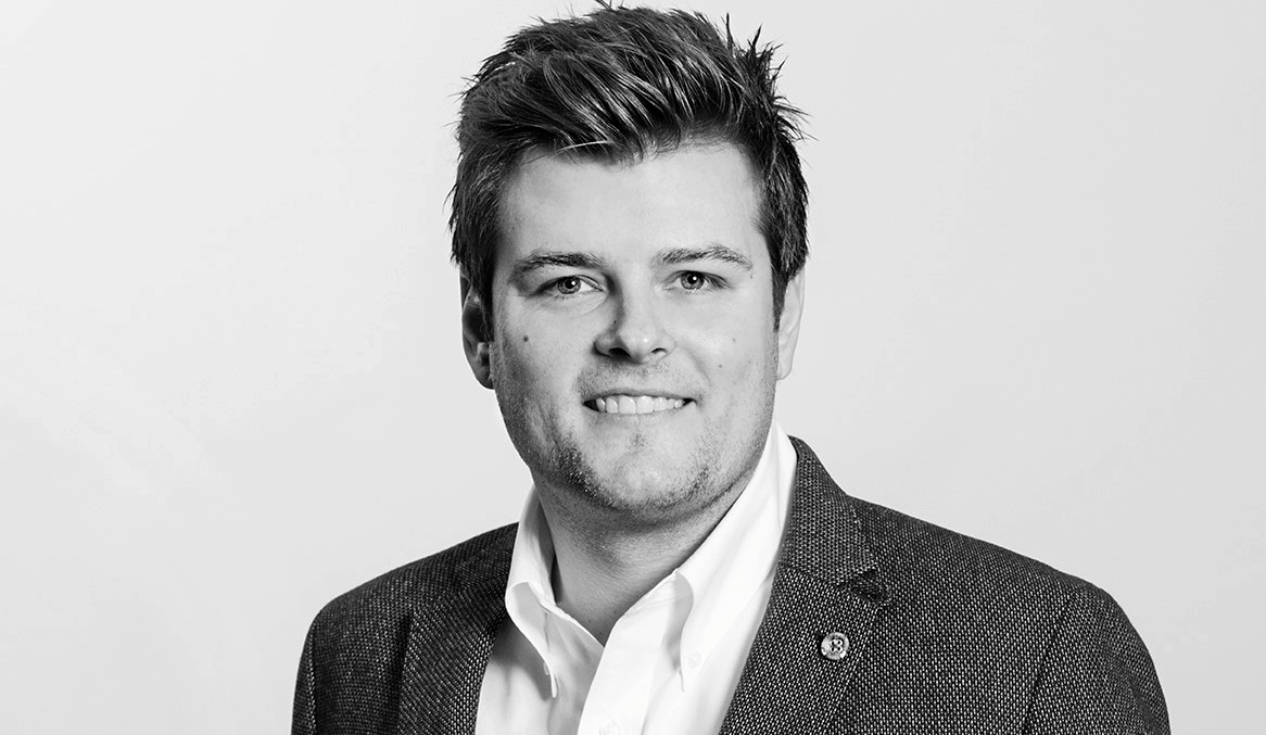 Mads Schreiner, international markedsdirektør i VisitDenmark, mener ikke, at det er en no-brainer, at gæster valfarter til Danmark på coolcation, fordi det bliver for varmt om sommeren sydpå. - Vi ser tydeligt, at vores største marked – tyskerne – fortsat vælger middelhavsdestinationerne til i stor stil også, og specielt i skuldersæsonen, hvor konkurrencen dermed blot øges, siger han.