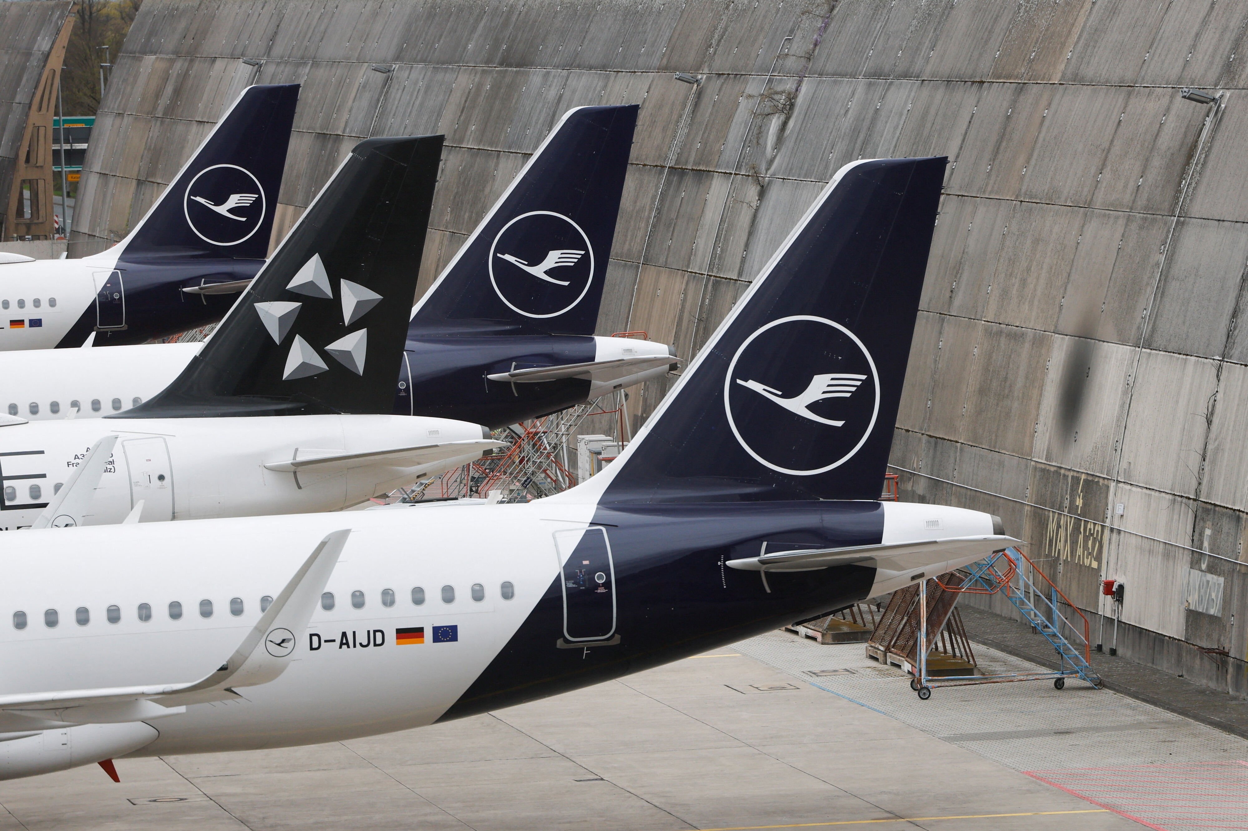 Omkring 20.000 kabineansatte hos luftfartsselskabet Lufthansa har fra natten til fredag indledt en strejke. Den rammer også størstedelen af afgangene fra Danmark. (Arkivfoto).
