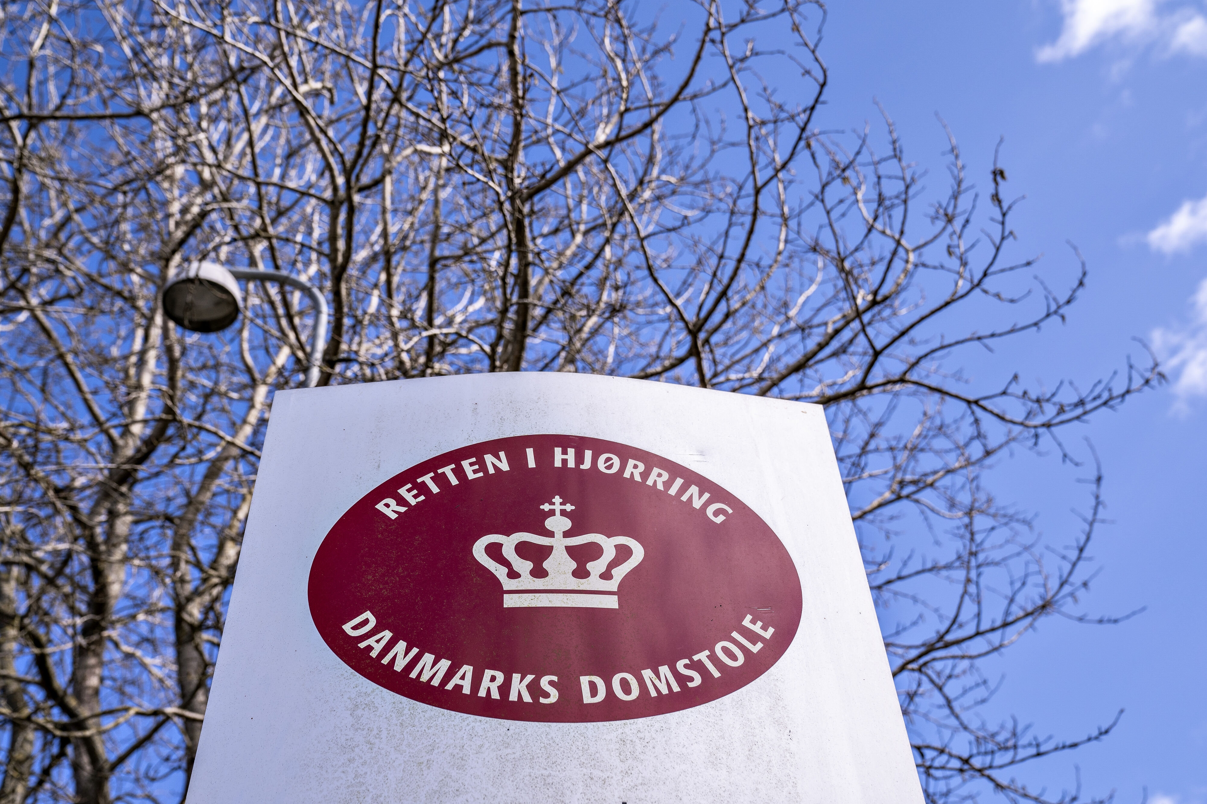 Retten i Hjørring har behandlet en retssag om et drab på en 29-årig mand i Fjerritslev. Manden blev udsat for et dødeligt overfald foran sin hoveddør. (Arkivfoto).