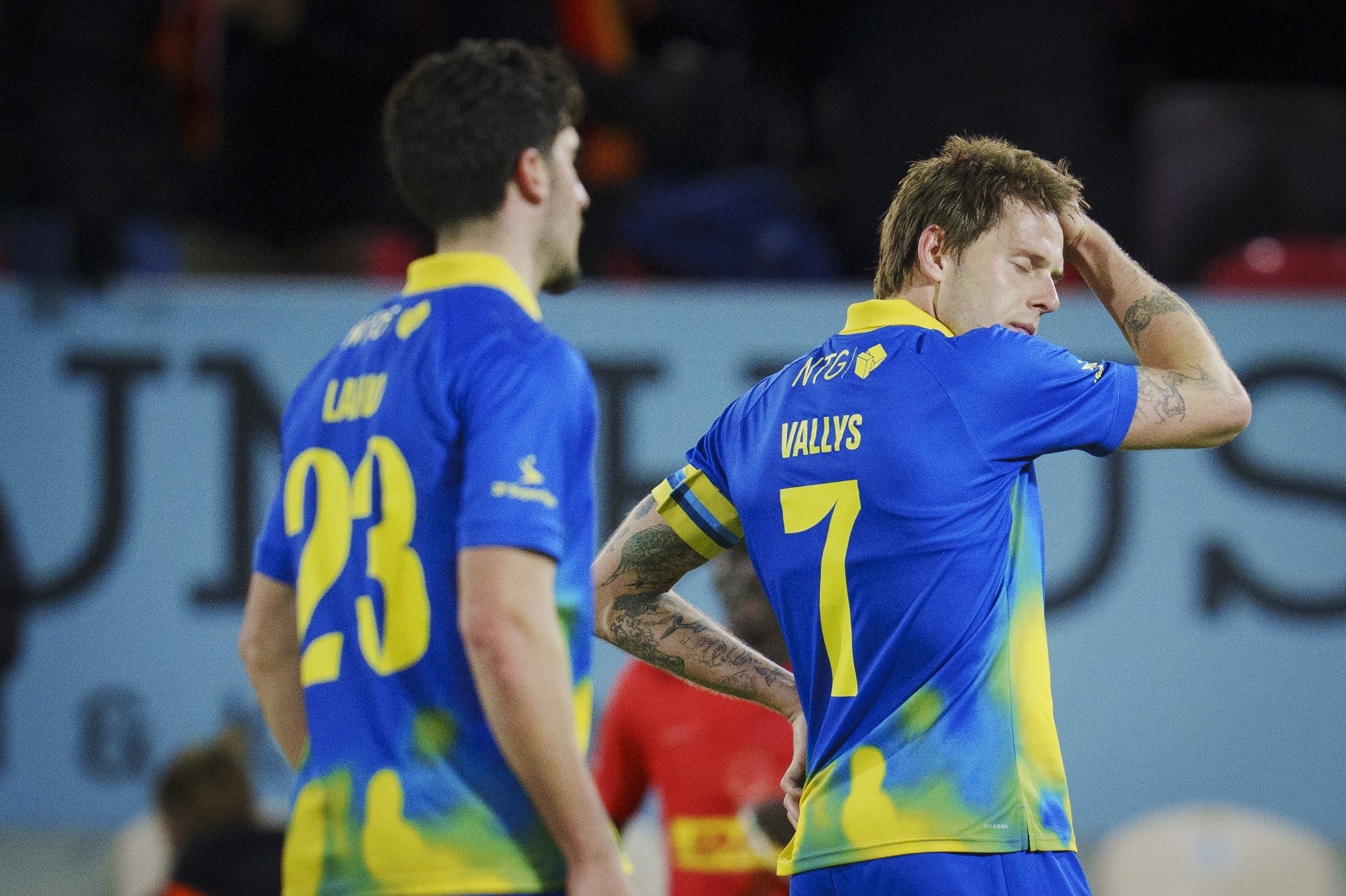 Brøndbys Mayckel Lahdo (tv.) og Nicolai Vallys var tirsdag med til at tabe 1-2 til FC Nordsjælland. (Arkivfoto).