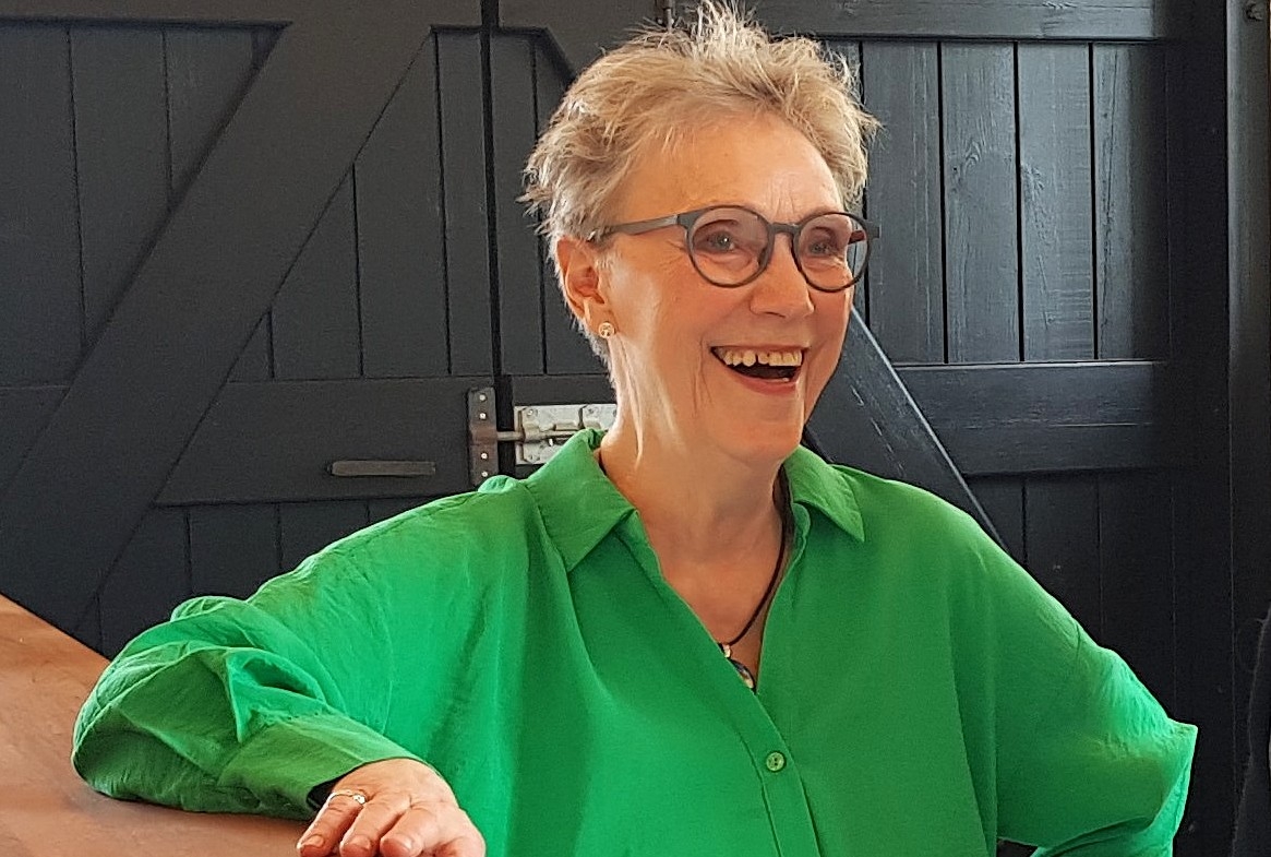 Den kendte revyskuespiller Bente Eskesen har arrangeret koncert med glad jazz på Audebo Pumpestation.