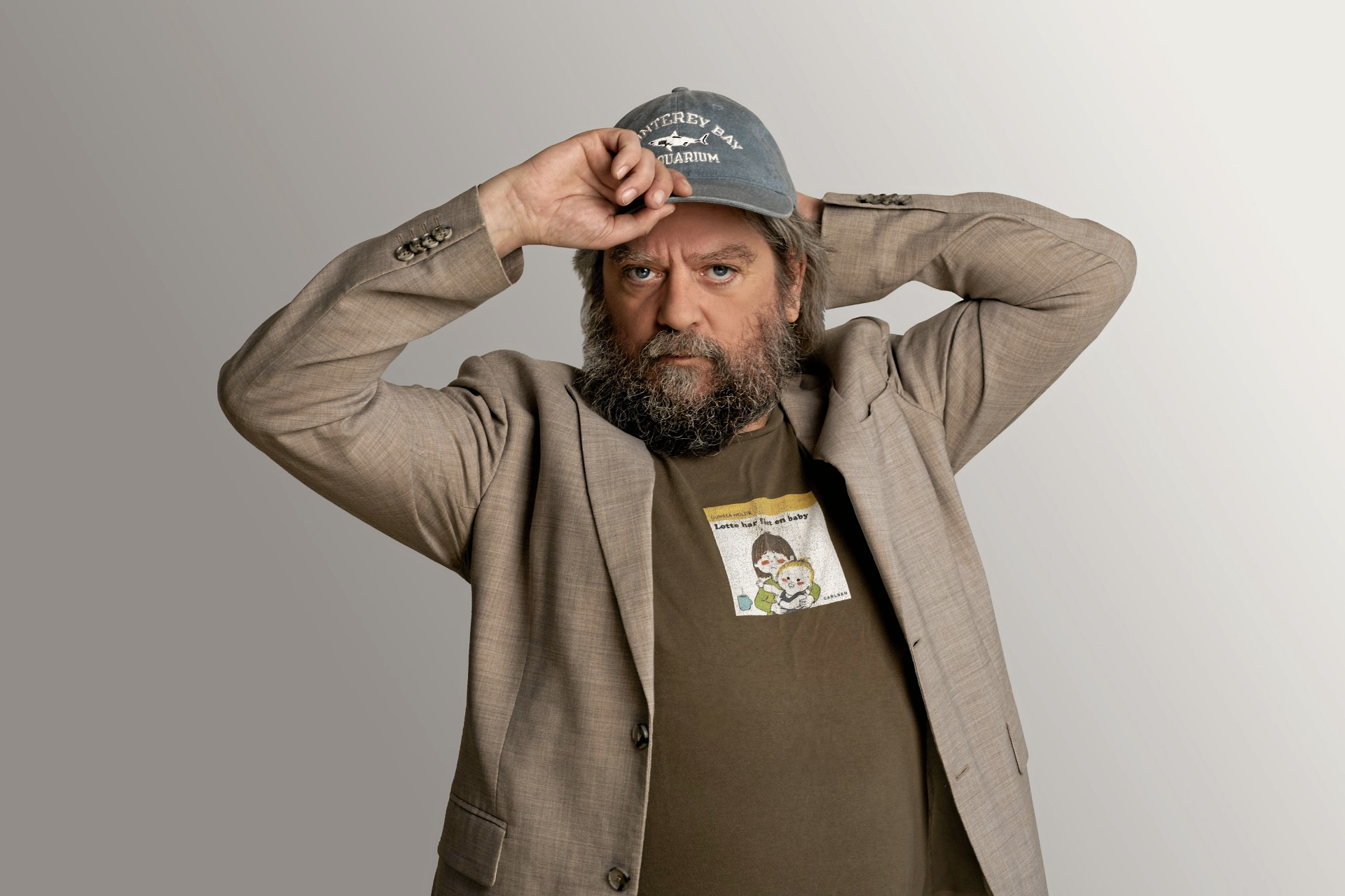 Anders Lund Madsen tager tilhørerne med på en rejse gennem sit liv i et foredrag i Roskilde Kongrescenter tirsdag den 28. april.