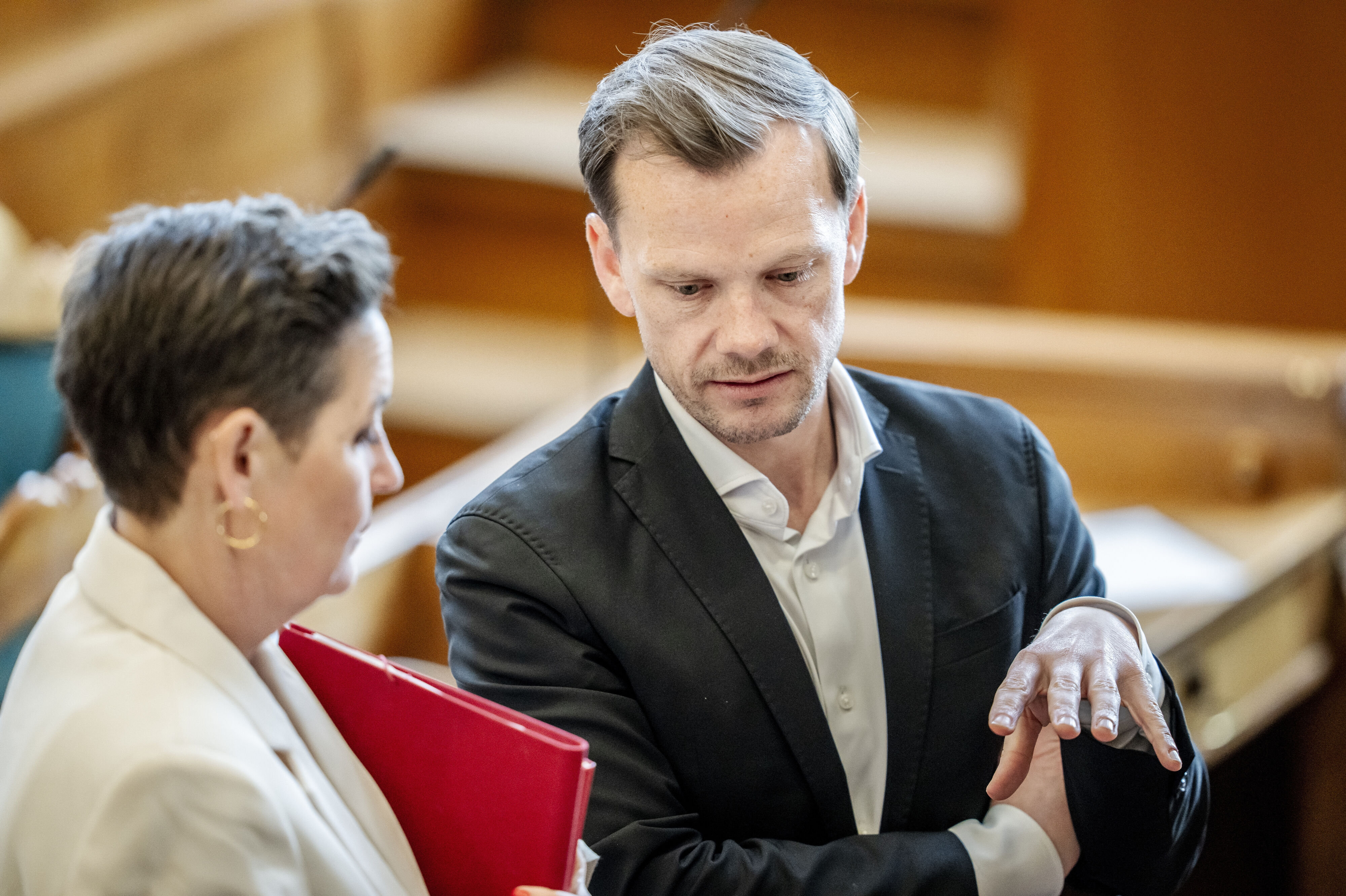 Peter Hummelgaard (S) er stadig justitsminister, dog kun fungerende, mens der ikke er forhandlet en ny regering på plads.