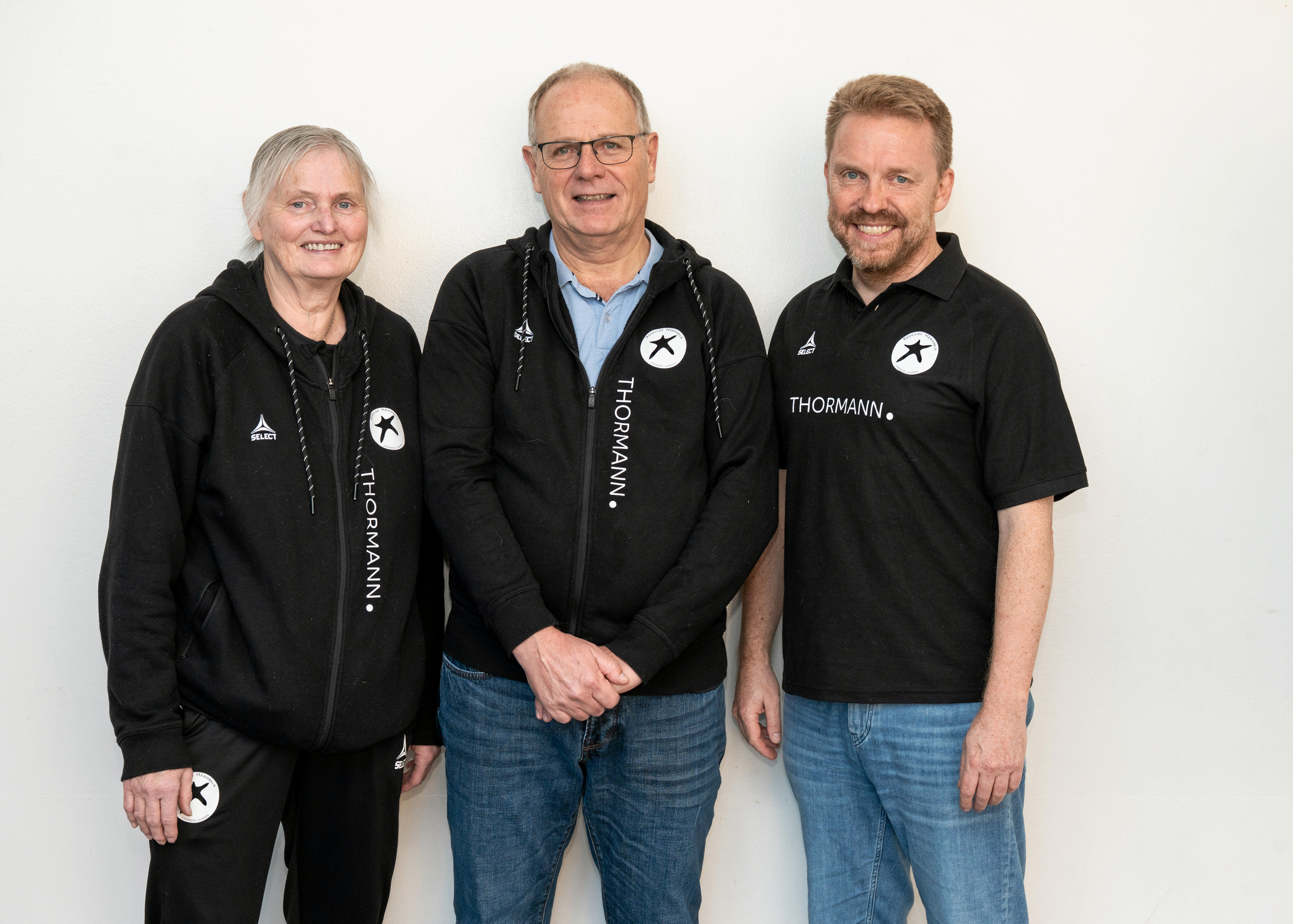 Lisbeth Klarskov, Jørn Blom og Johnny Magnussen samlet. Roskilde Håndbolde skal mod nye tider.