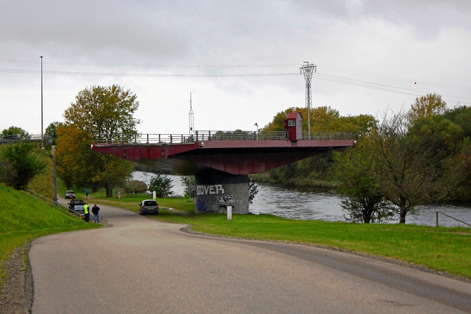 Svingbroen i Næstved står over for reparation af en motor efter et teknisk problem søndag gjorde, at klappen ikke kunne gå ned efter åbning for skibstrafik.