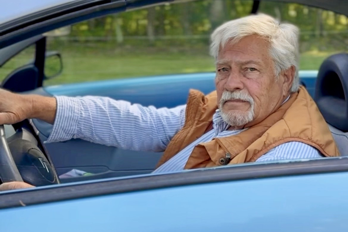 Jesper Winther Andersen er sur over, at han måtte køre forgæves med sit affald på genbrugspladsen på Vandtårnsvej.