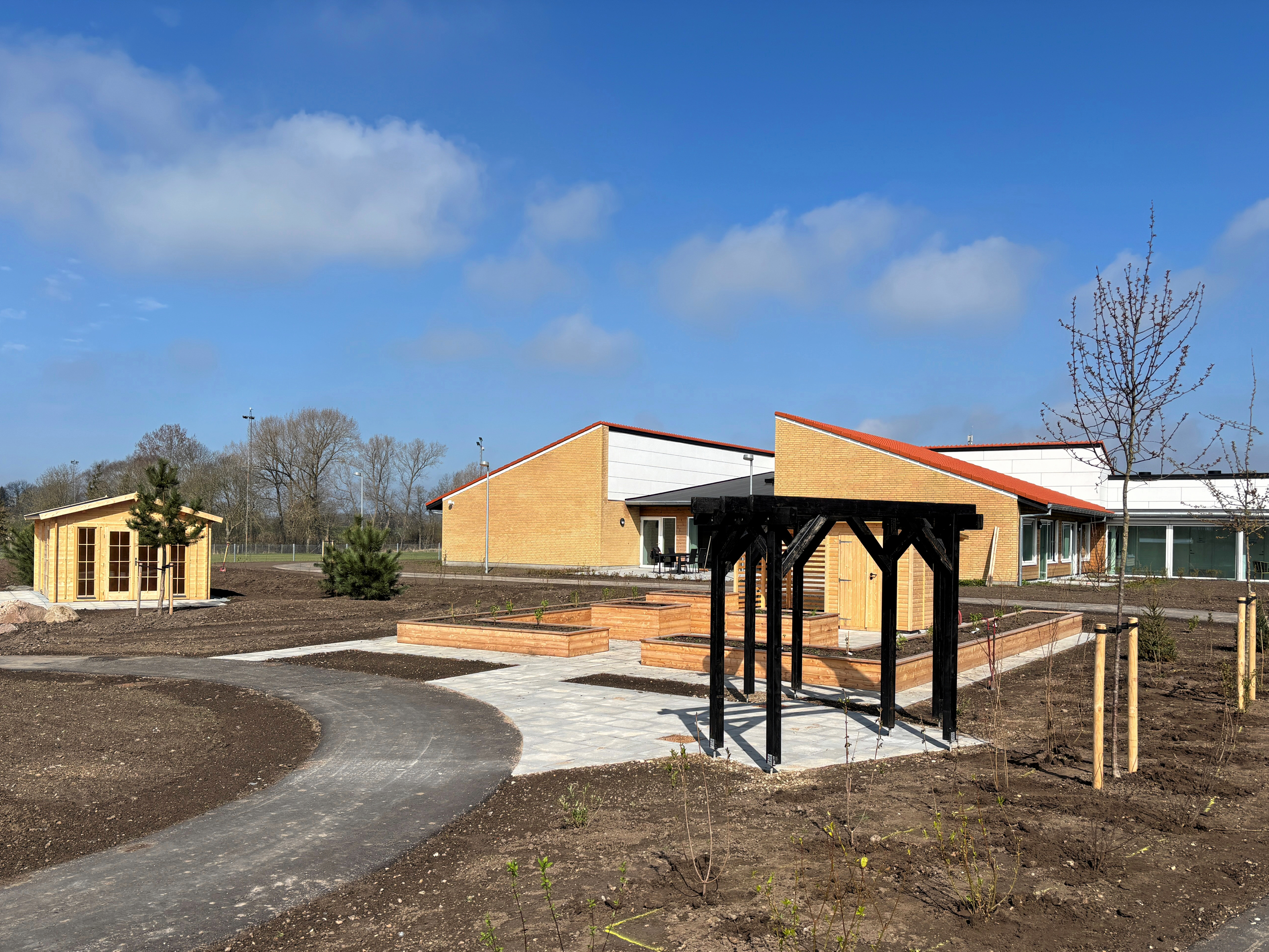 Ved Rørmosecenteret i Gørlev er man i disse dage i færd med at lægge sidste hånd på centerets nye demenshave. Haven bliver officielt indviet i den kommende måned.